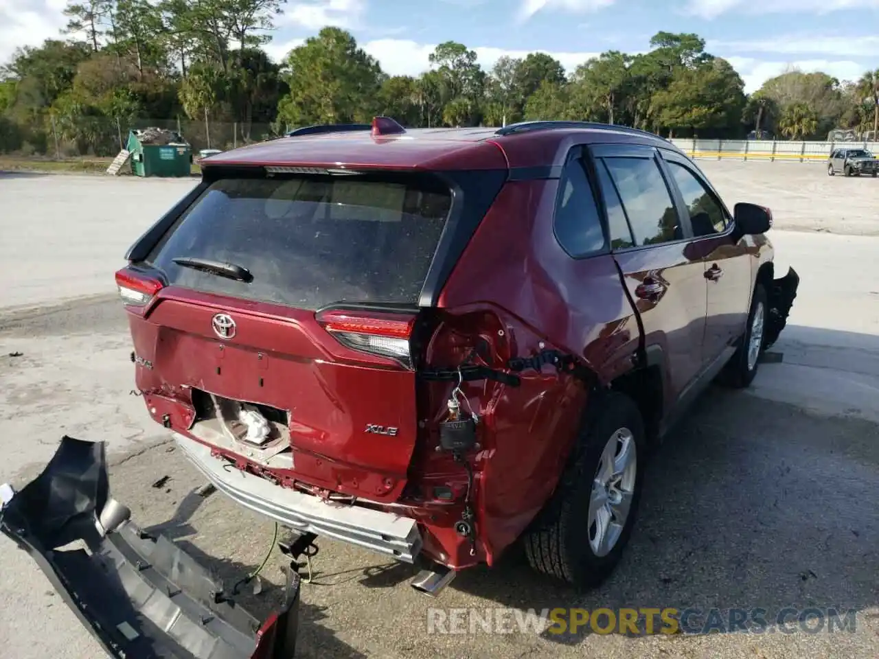 4 Photograph of a damaged car 2T3W1RFV6MW141347 TOYOTA RAV4 2021