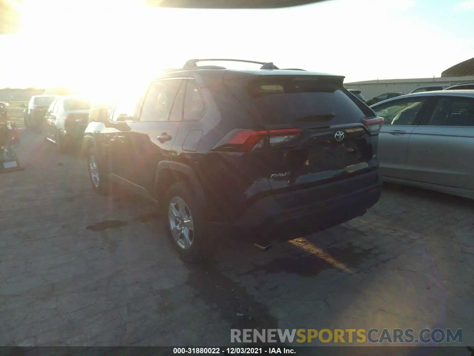 3 Photograph of a damaged car 2T3W1RFV6MW143034 TOYOTA RAV4 2021