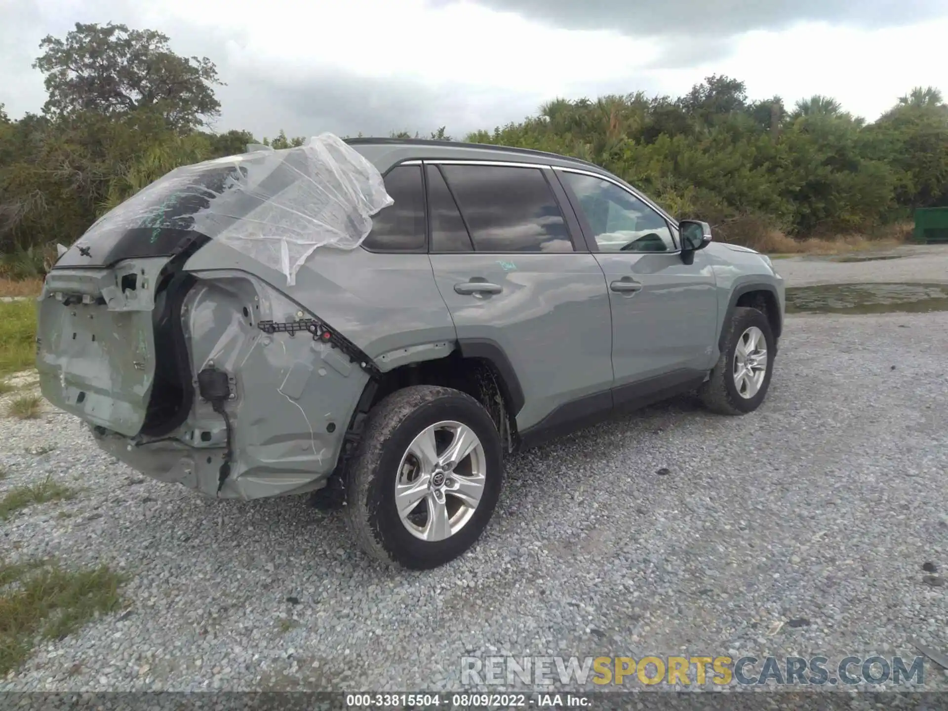 4 Photograph of a damaged car 2T3W1RFV6MW147763 TOYOTA RAV4 2021