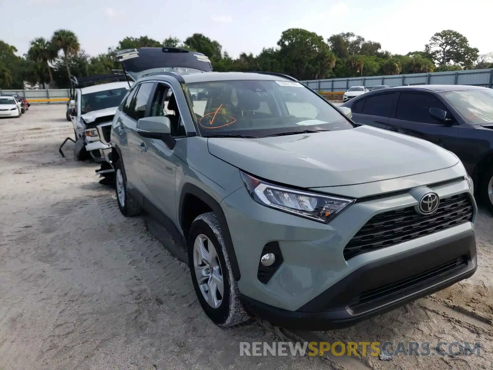 1 Photograph of a damaged car 2T3W1RFV6MW149125 TOYOTA RAV4 2021