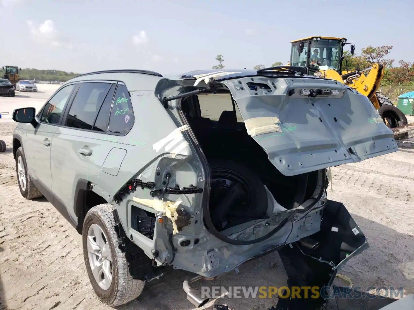 3 Photograph of a damaged car 2T3W1RFV6MW149125 TOYOTA RAV4 2021