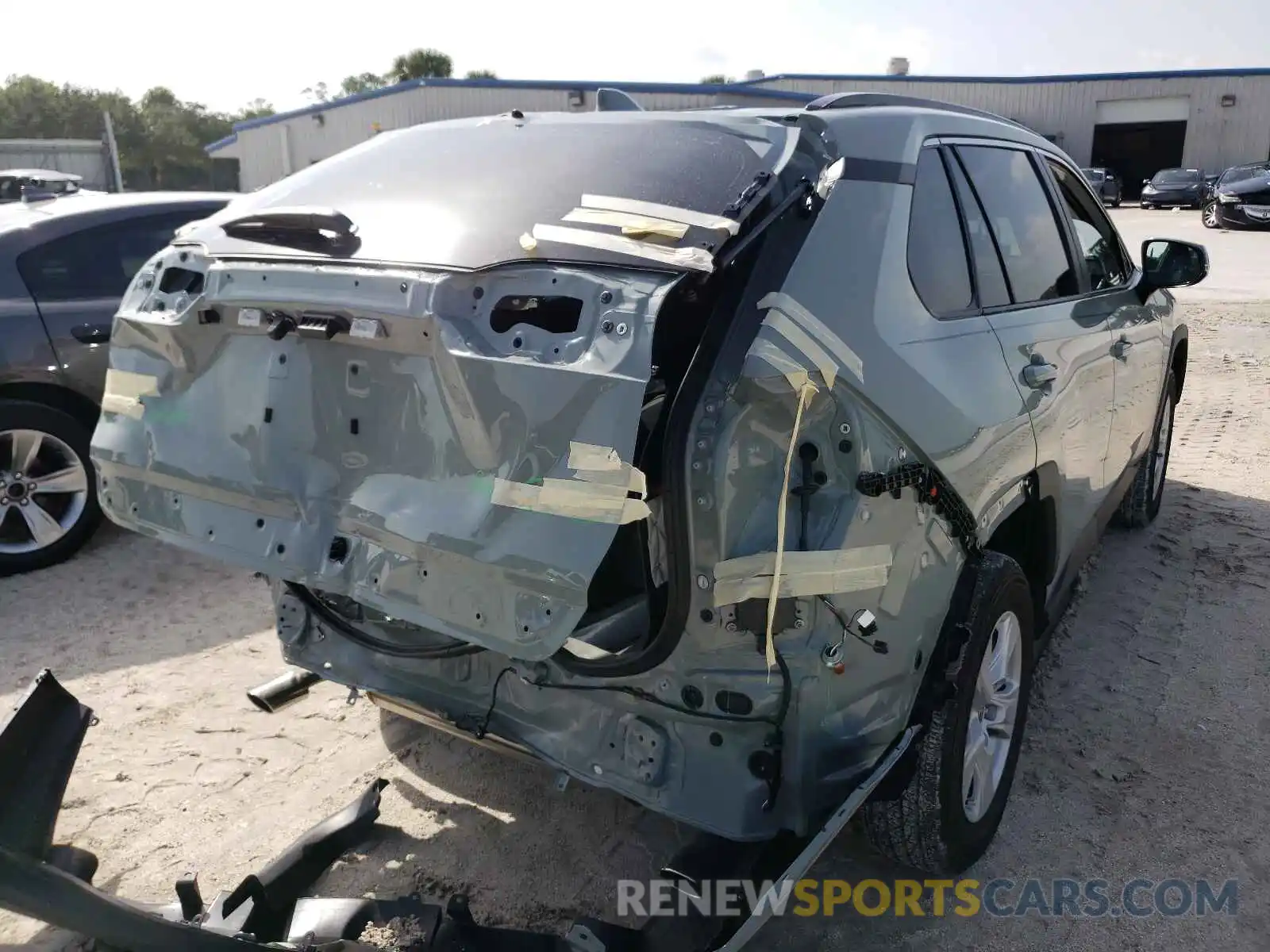 4 Photograph of a damaged car 2T3W1RFV6MW149125 TOYOTA RAV4 2021