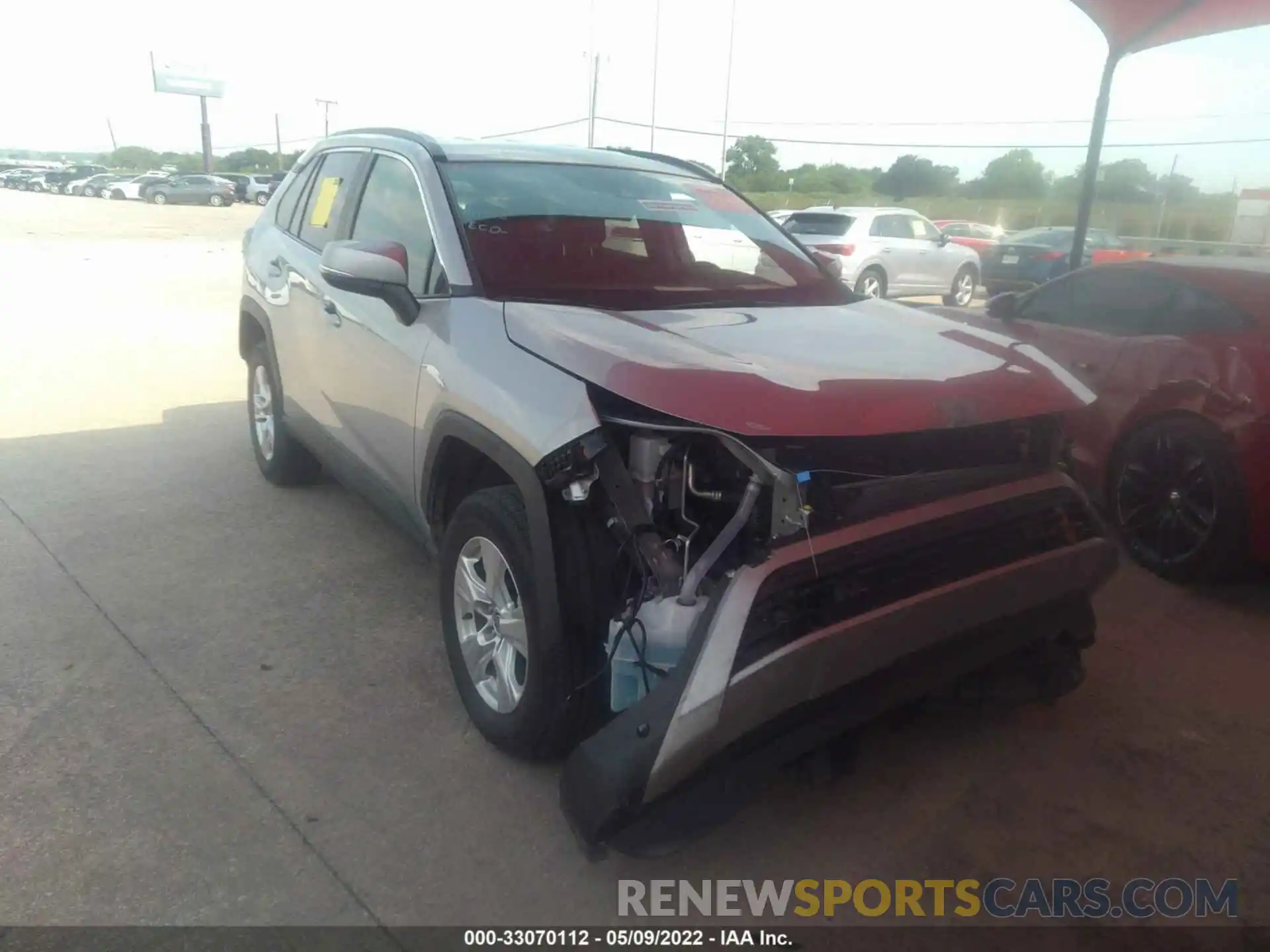 1 Photograph of a damaged car 2T3W1RFV6MW164188 TOYOTA RAV4 2021