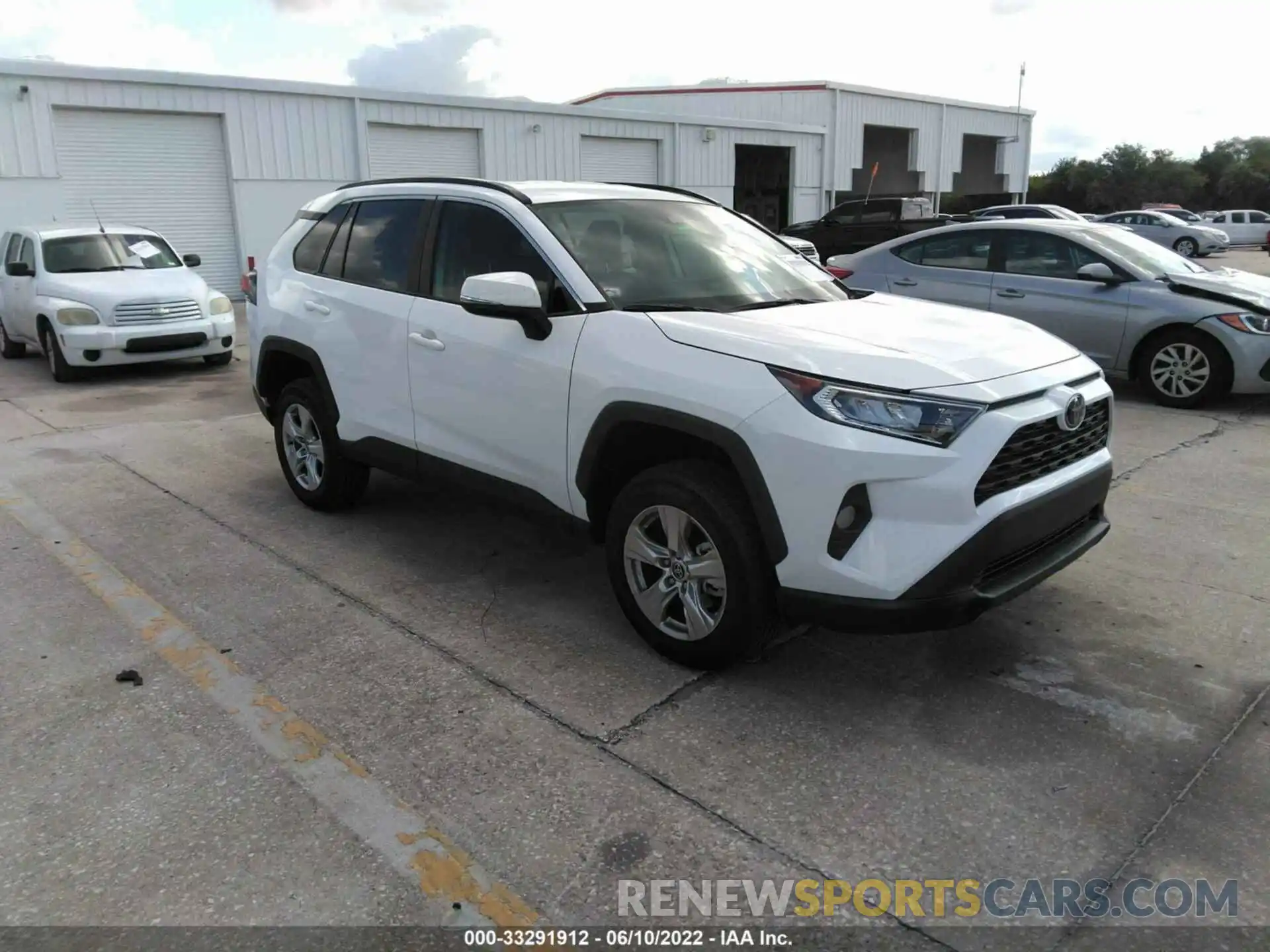 1 Photograph of a damaged car 2T3W1RFV6MW176518 TOYOTA RAV4 2021