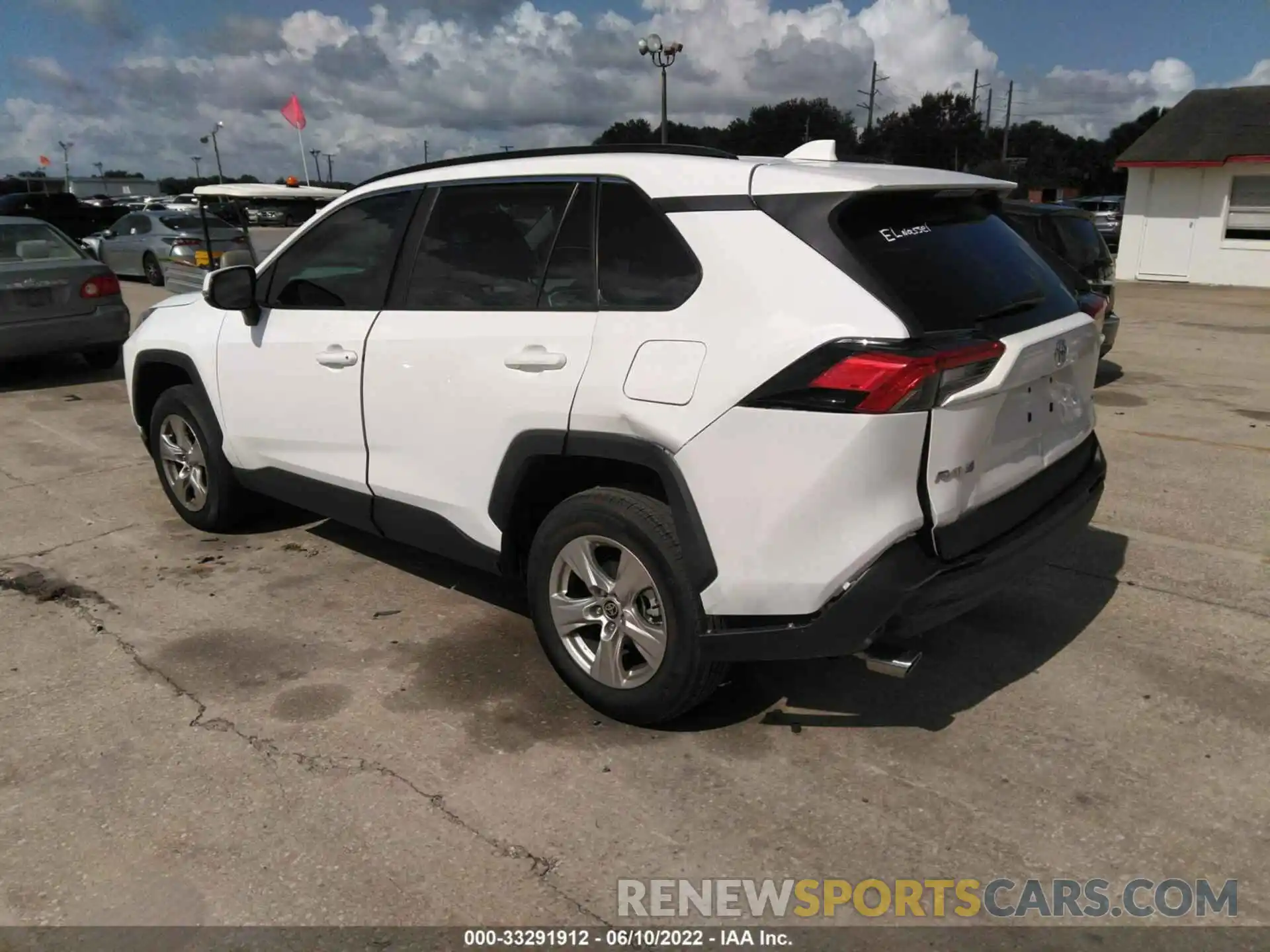 3 Photograph of a damaged car 2T3W1RFV6MW176518 TOYOTA RAV4 2021