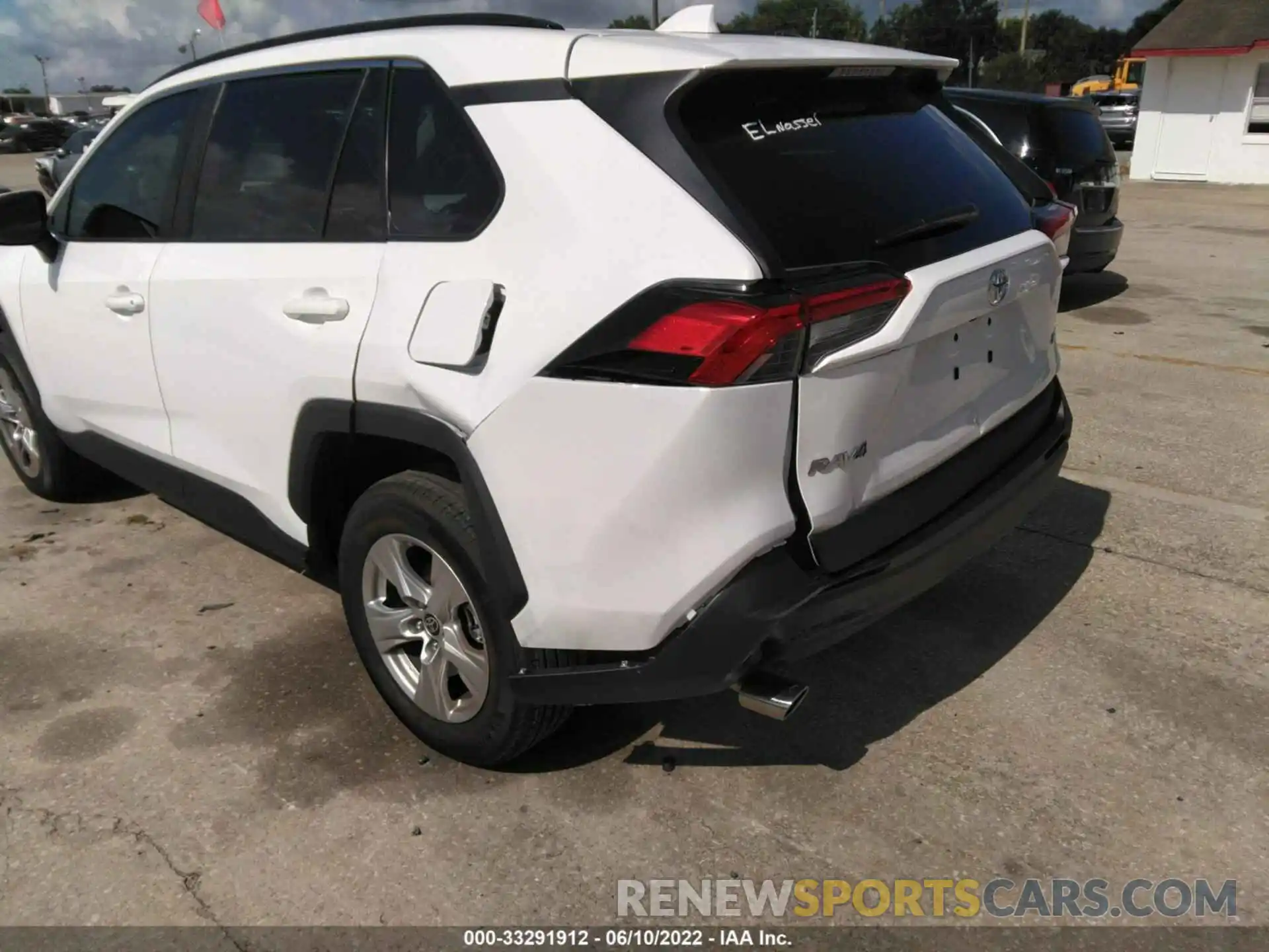 6 Photograph of a damaged car 2T3W1RFV6MW176518 TOYOTA RAV4 2021