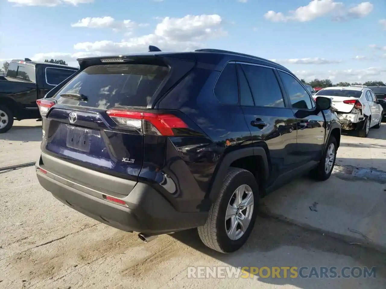 4 Photograph of a damaged car 2T3W1RFV7MC088353 TOYOTA RAV4 2021