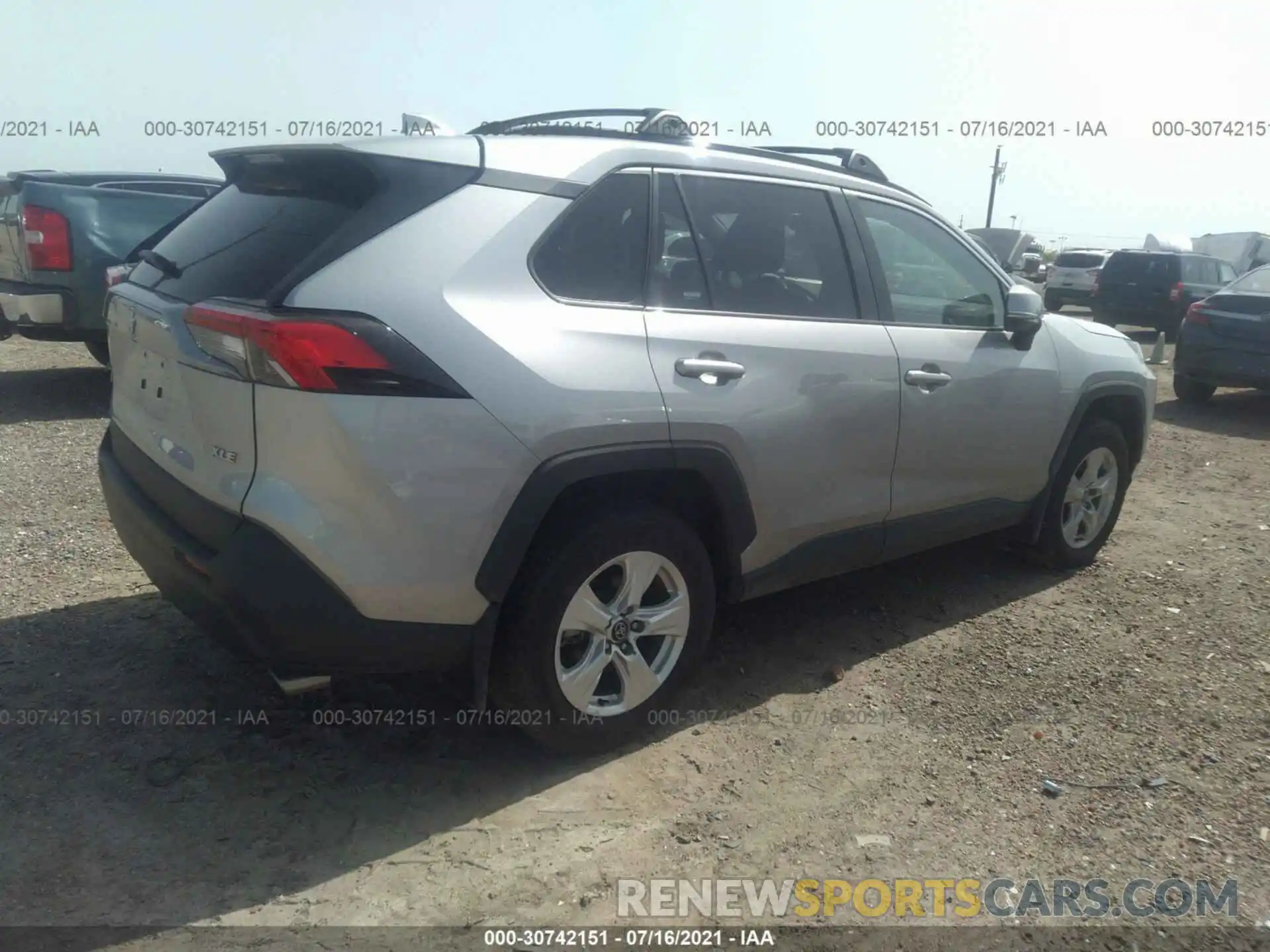 4 Фотография поврежденного автомобиля 2T3W1RFV7MC088997 TOYOTA RAV4 2021