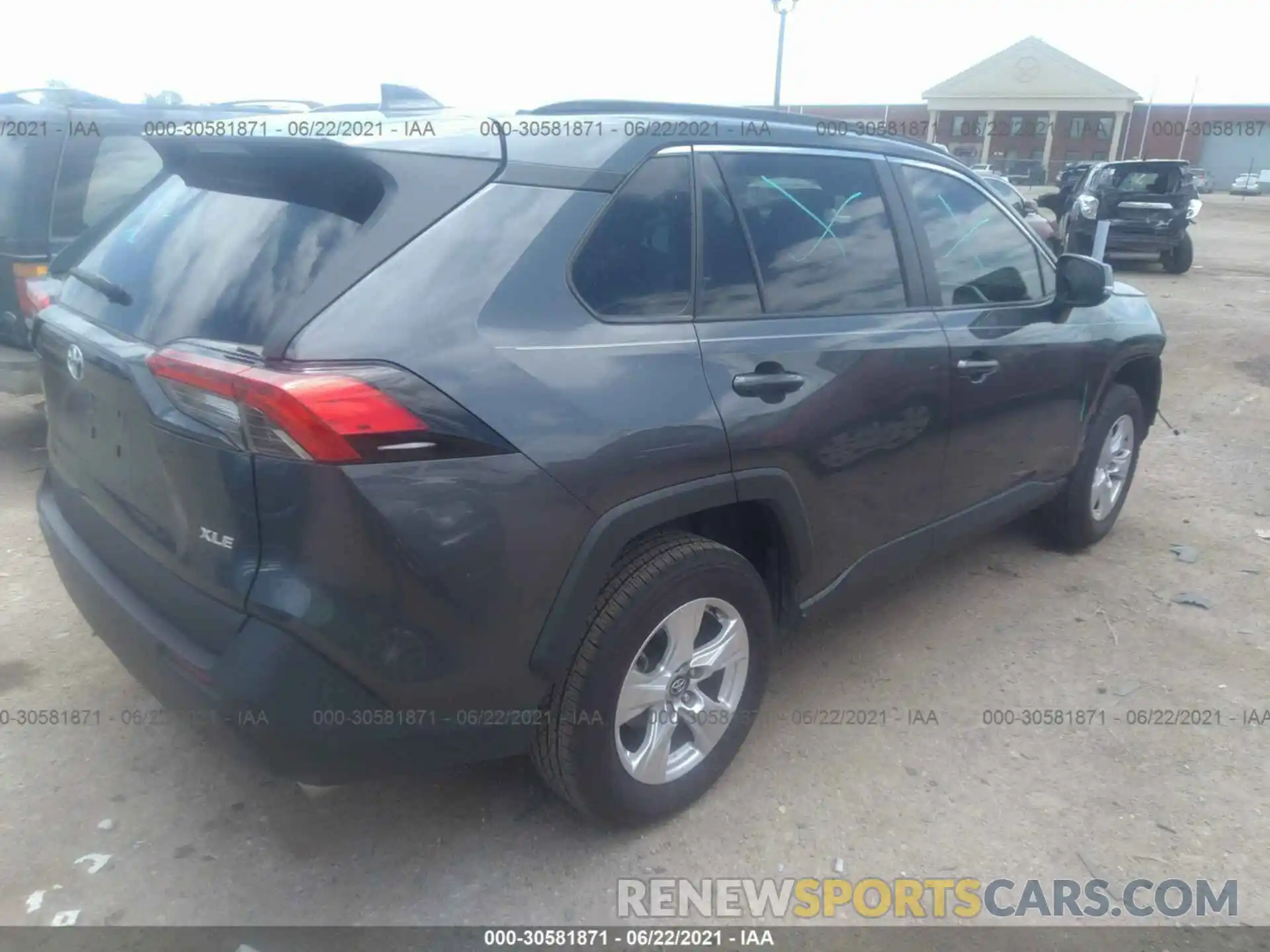 4 Photograph of a damaged car 2T3W1RFV7MC092404 TOYOTA RAV4 2021