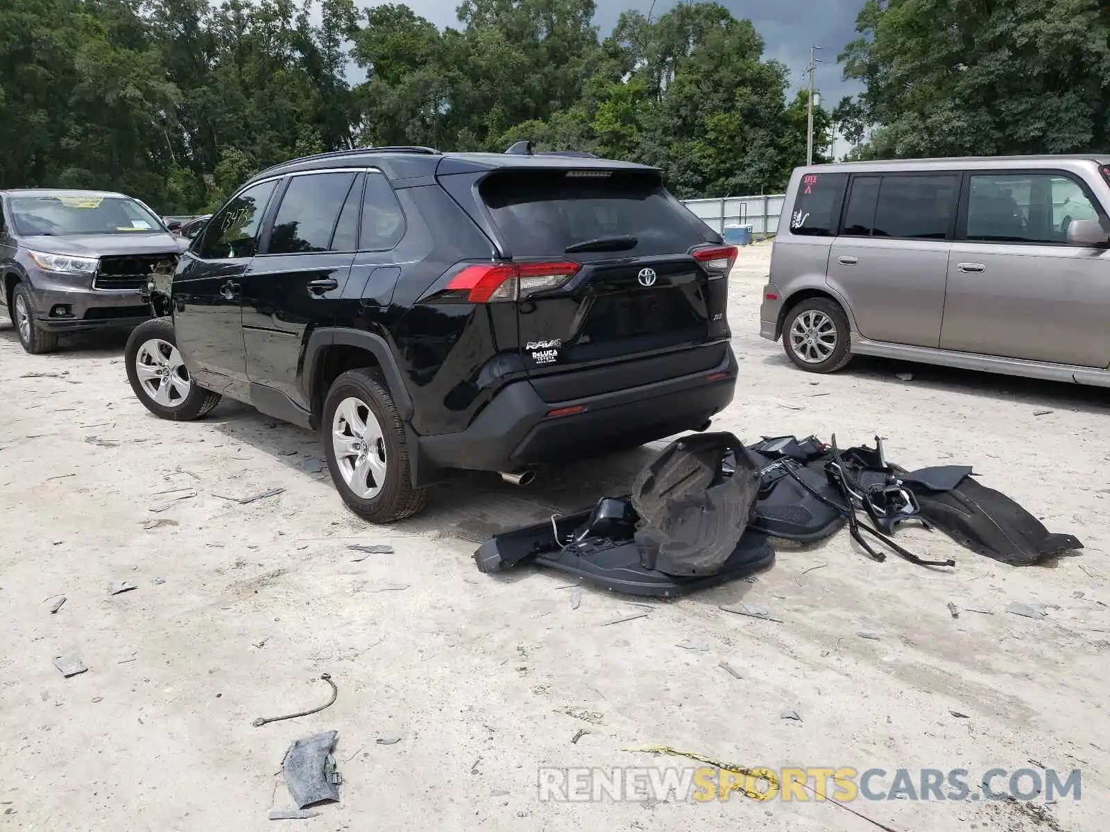 3 Photograph of a damaged car 2T3W1RFV7MC095660 TOYOTA RAV4 2021