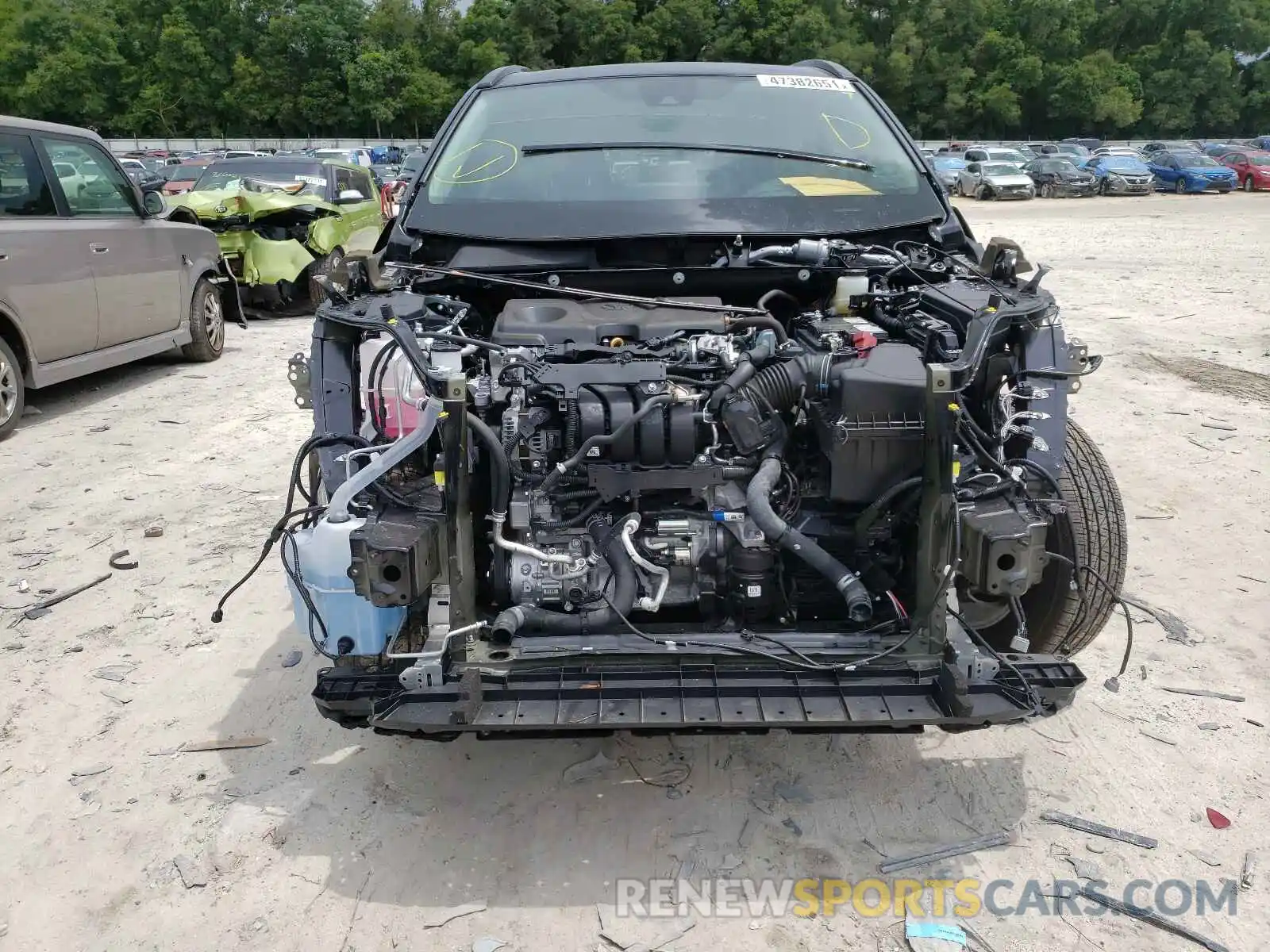 9 Photograph of a damaged car 2T3W1RFV7MC095660 TOYOTA RAV4 2021