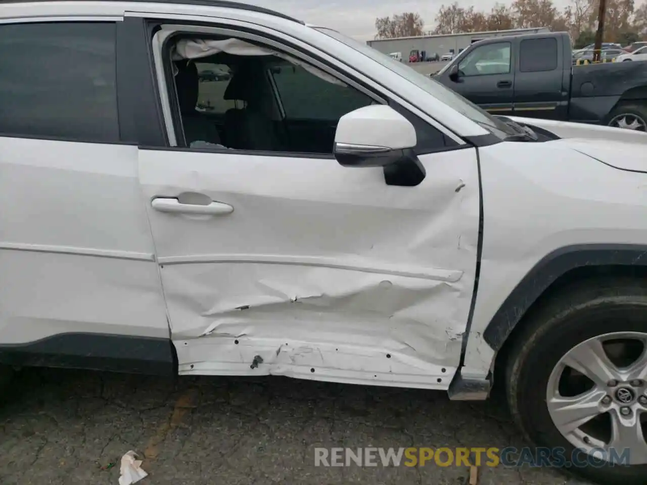 9 Photograph of a damaged car 2T3W1RFV7MC096761 TOYOTA RAV4 2021