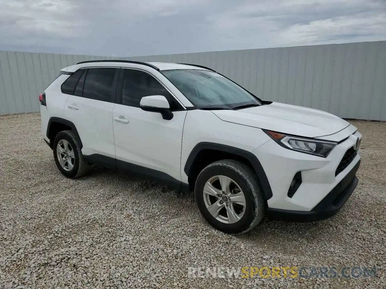 4 Photograph of a damaged car 2T3W1RFV7MC097814 TOYOTA RAV4 2021