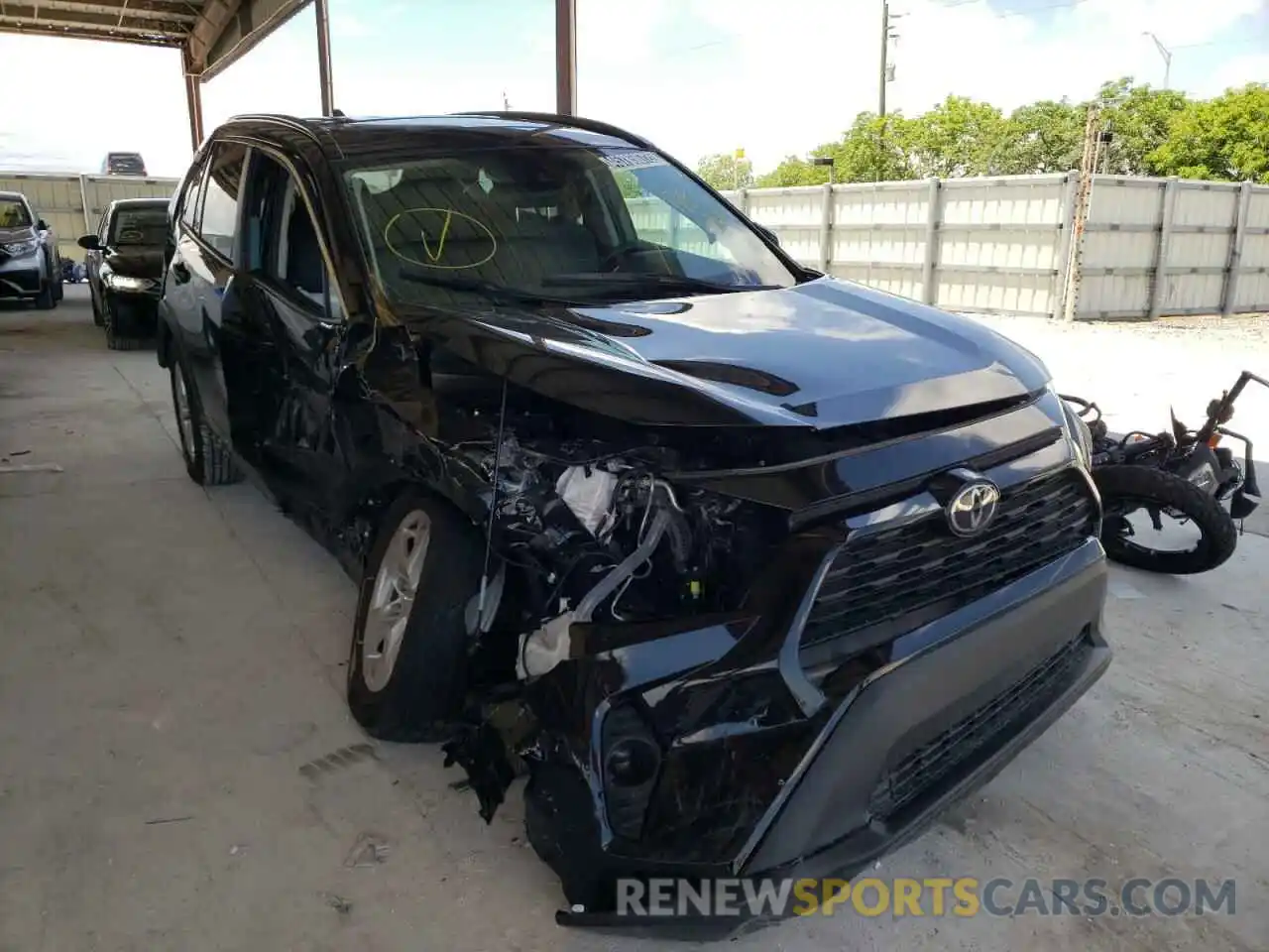 1 Photograph of a damaged car 2T3W1RFV7MC097876 TOYOTA RAV4 2021