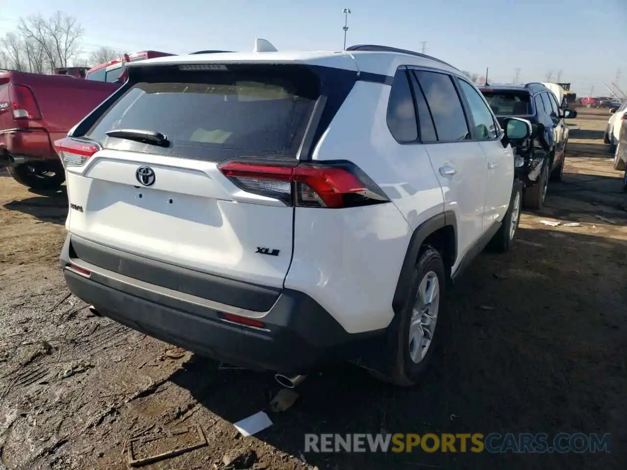 4 Photograph of a damaged car 2T3W1RFV7MC101473 TOYOTA RAV4 2021