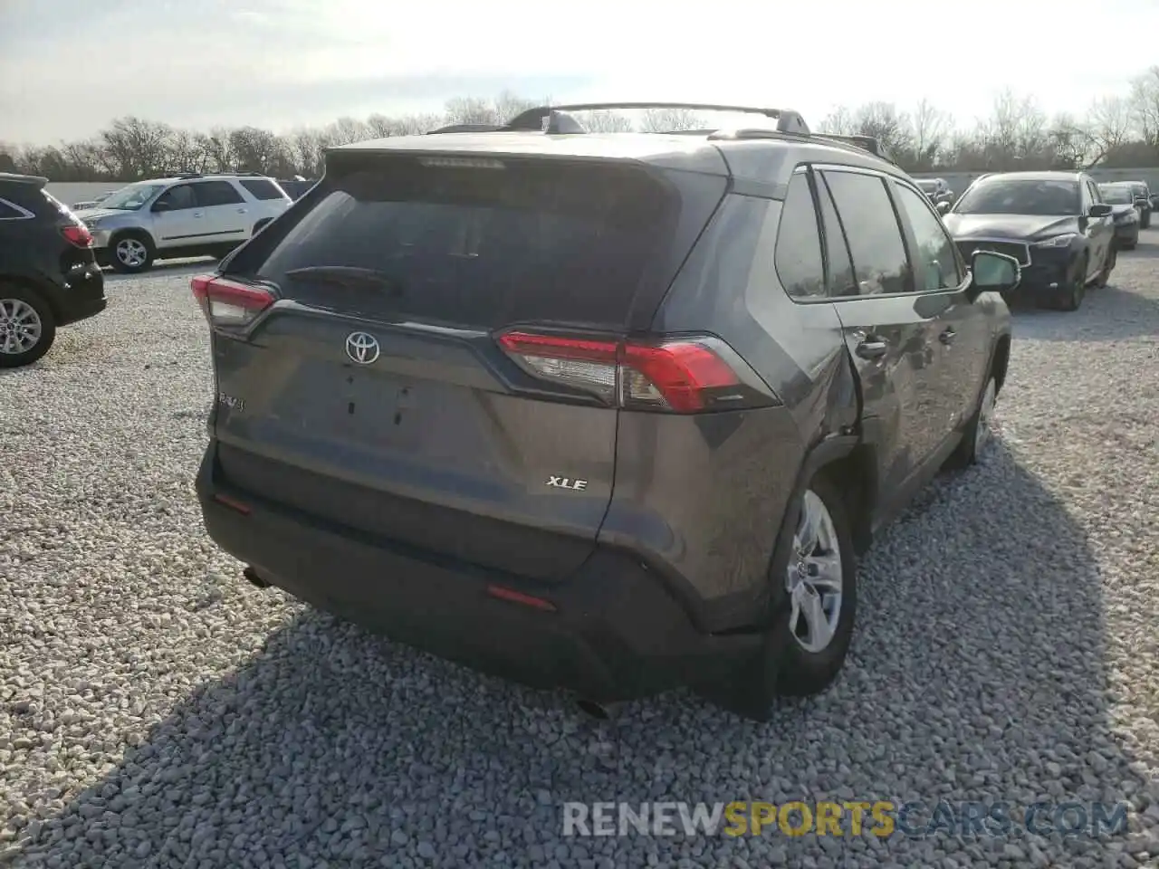 4 Photograph of a damaged car 2T3W1RFV7MC127538 TOYOTA RAV4 2021