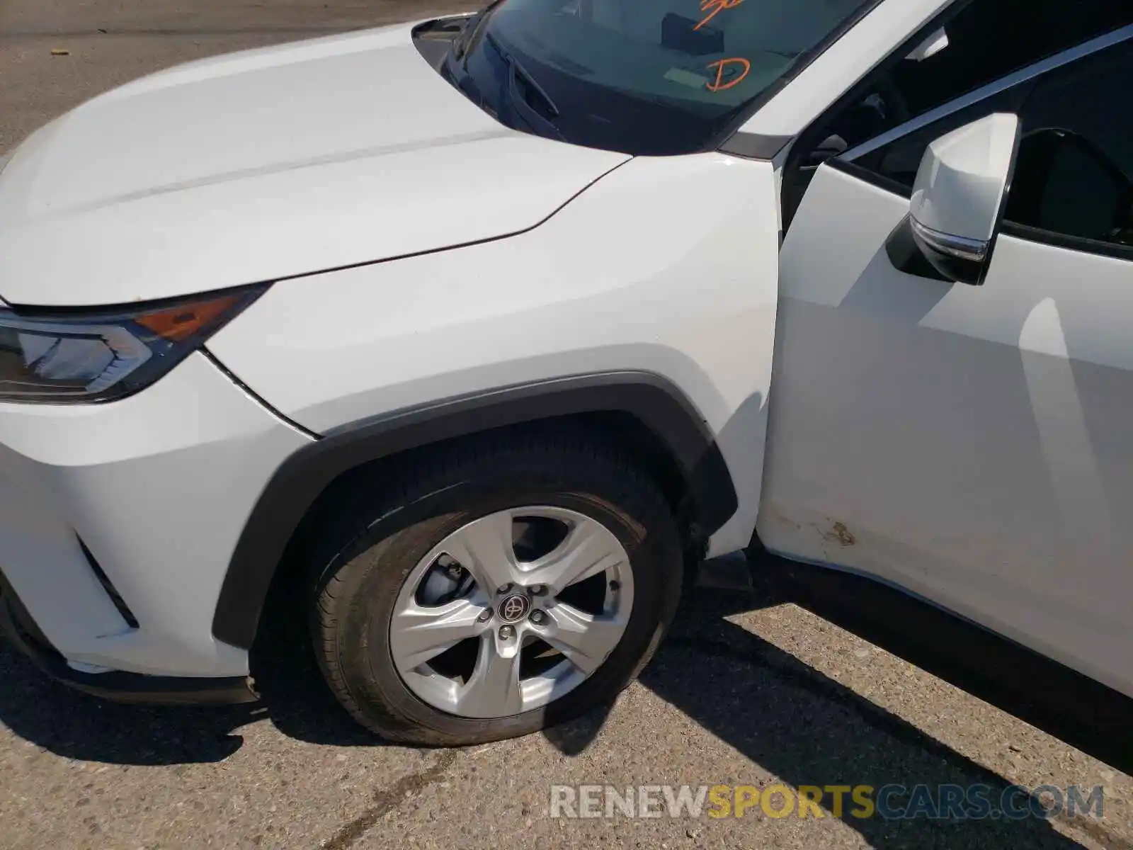 9 Photograph of a damaged car 2T3W1RFV7MC128849 TOYOTA RAV4 2021