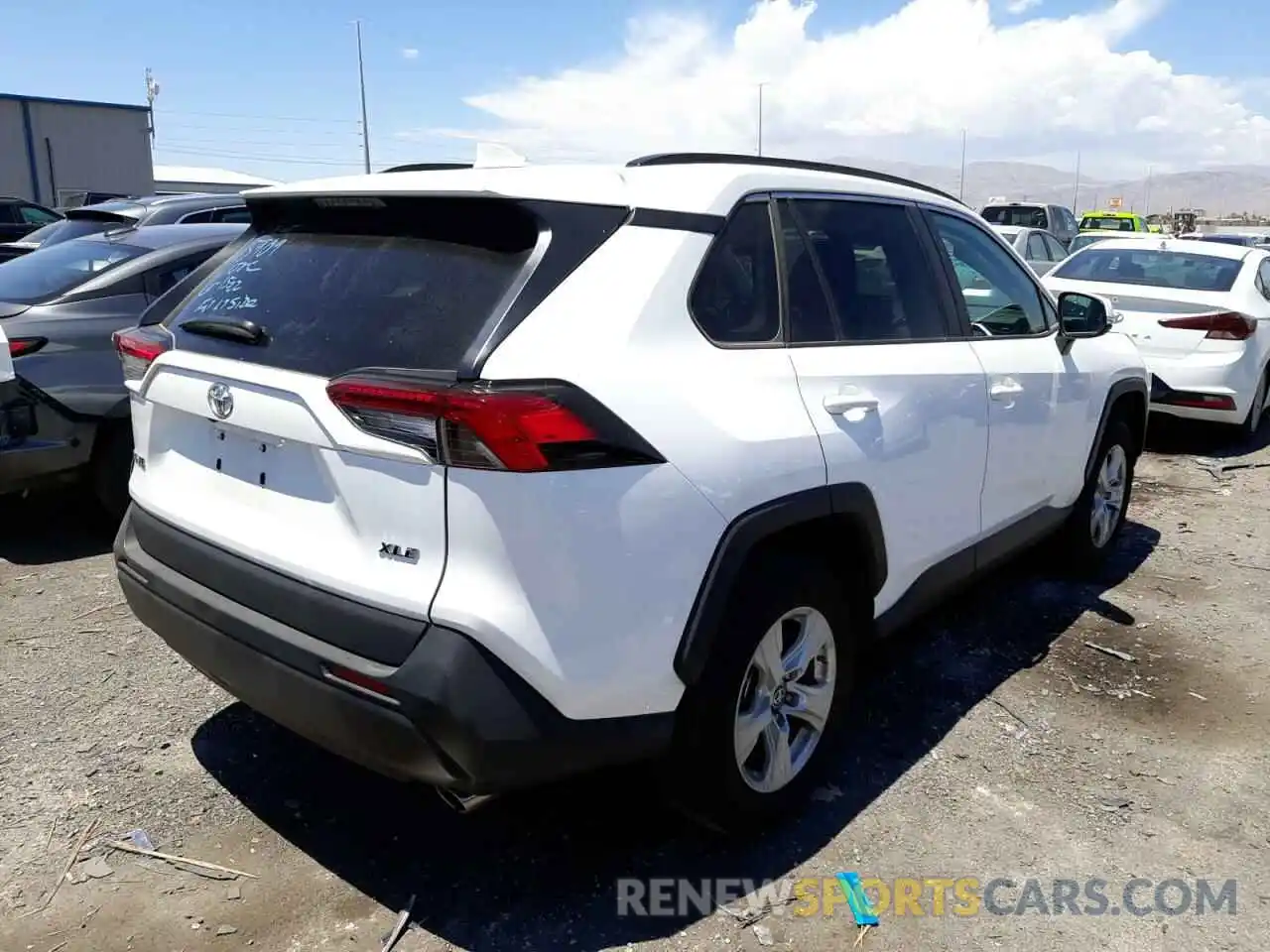 4 Photograph of a damaged car 2T3W1RFV7MC147207 TOYOTA RAV4 2021