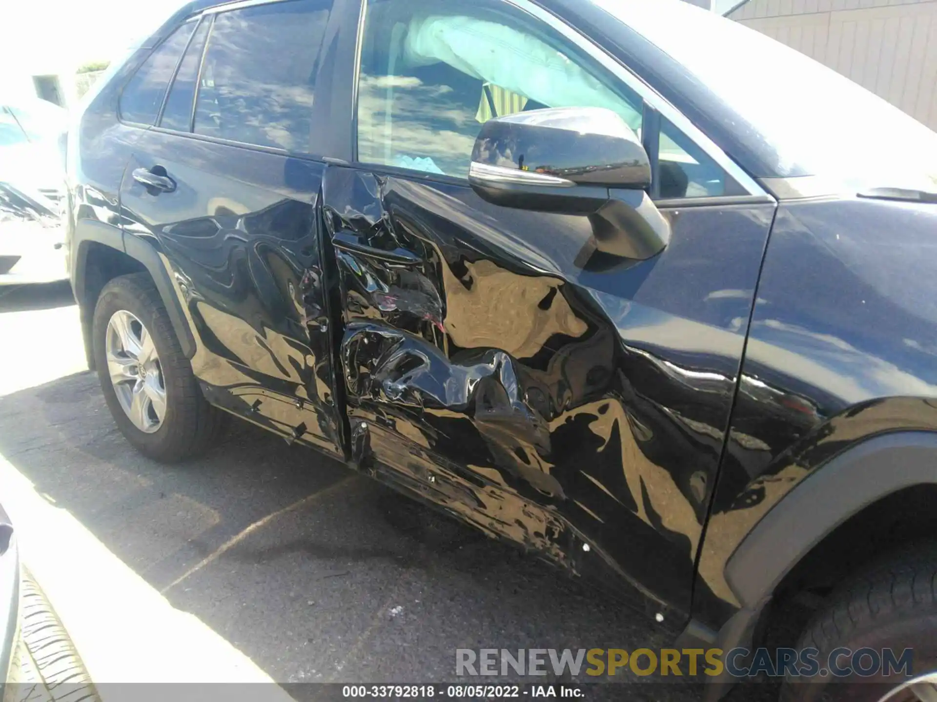 6 Photograph of a damaged car 2T3W1RFV7MC153296 TOYOTA RAV4 2021