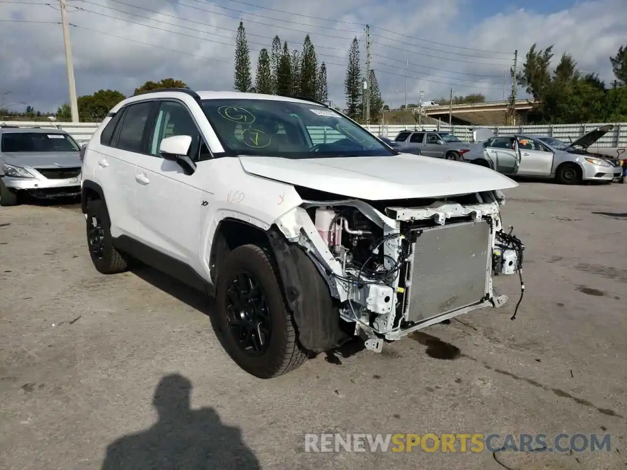 1 Photograph of a damaged car 2T3W1RFV7MC159230 TOYOTA RAV4 2021