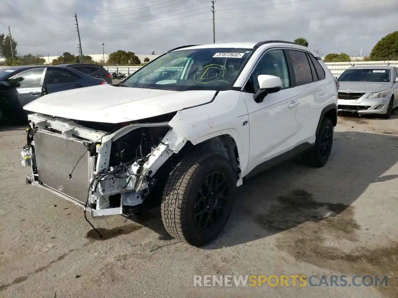 2 Photograph of a damaged car 2T3W1RFV7MC159230 TOYOTA RAV4 2021