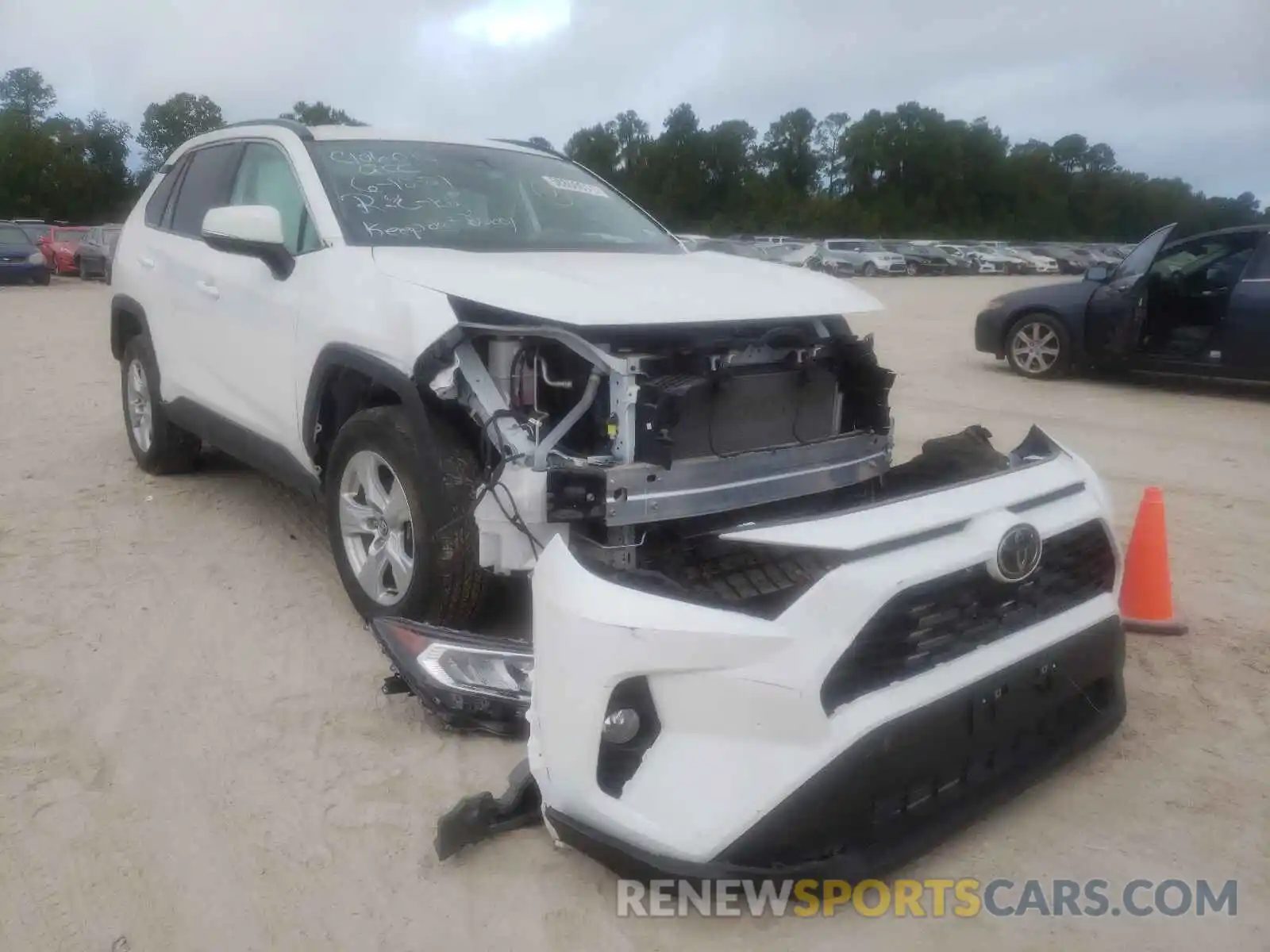 1 Photograph of a damaged car 2T3W1RFV7MW105411 TOYOTA RAV4 2021