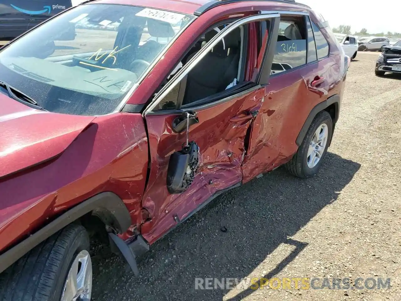 9 Photograph of a damaged car 2T3W1RFV7MW106672 TOYOTA RAV4 2021