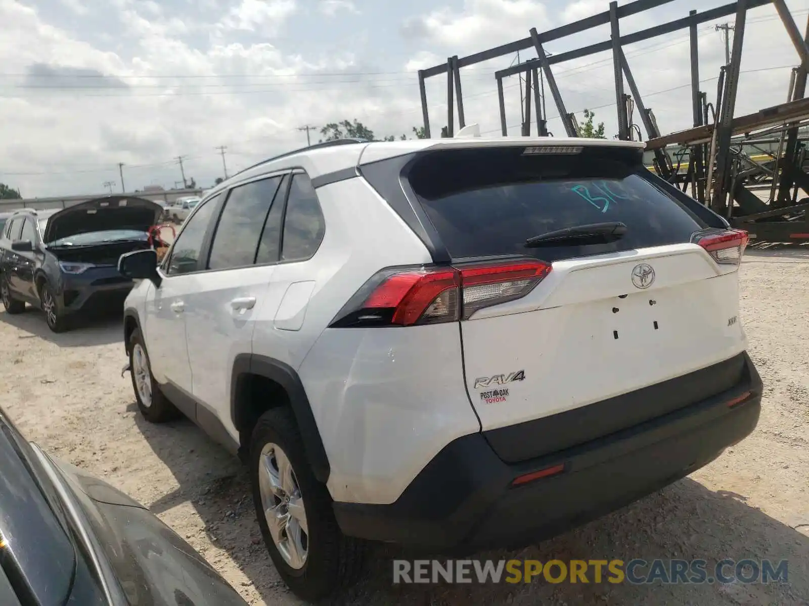 3 Photograph of a damaged car 2T3W1RFV7MW107093 TOYOTA RAV4 2021