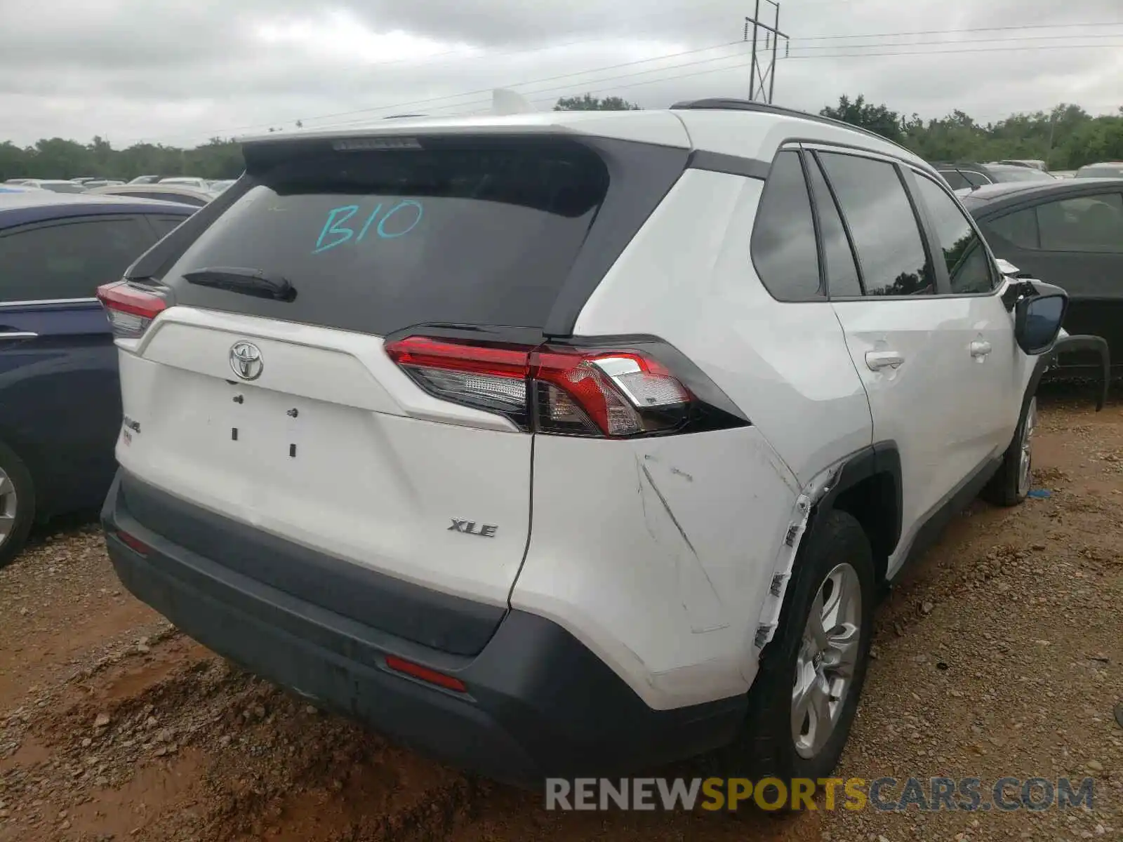 4 Photograph of a damaged car 2T3W1RFV7MW107093 TOYOTA RAV4 2021