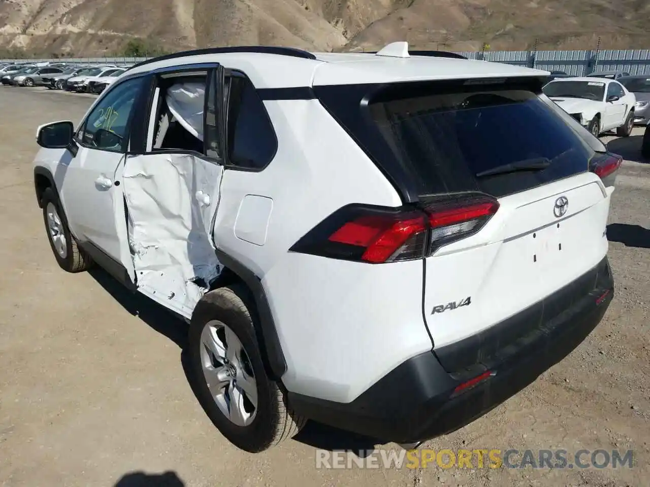 3 Photograph of a damaged car 2T3W1RFV7MW107238 TOYOTA RAV4 2021