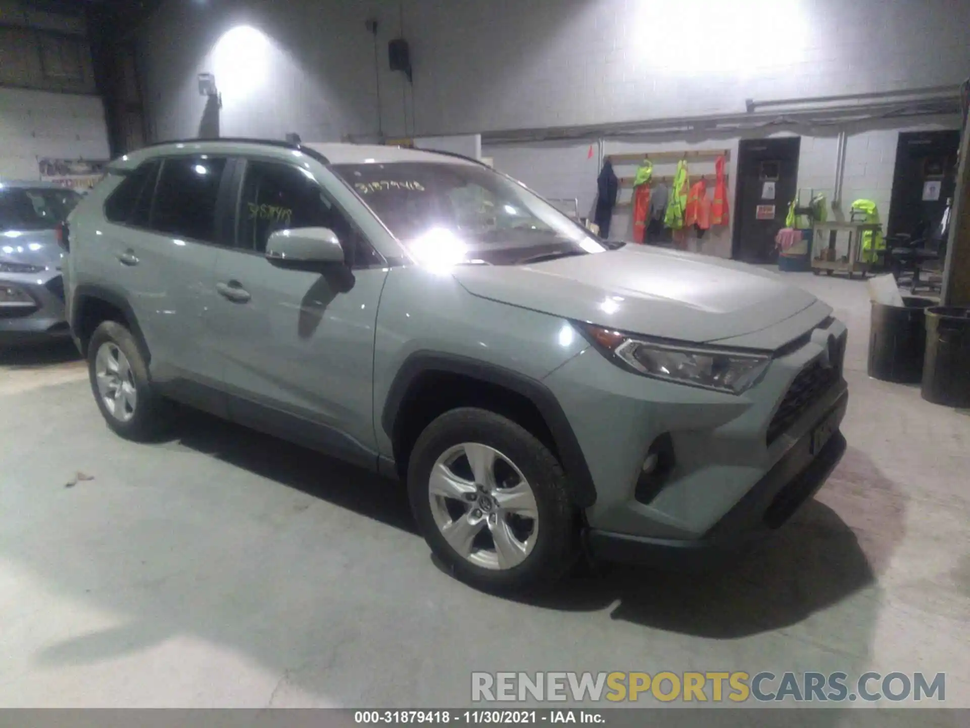 1 Photograph of a damaged car 2T3W1RFV7MW107272 TOYOTA RAV4 2021