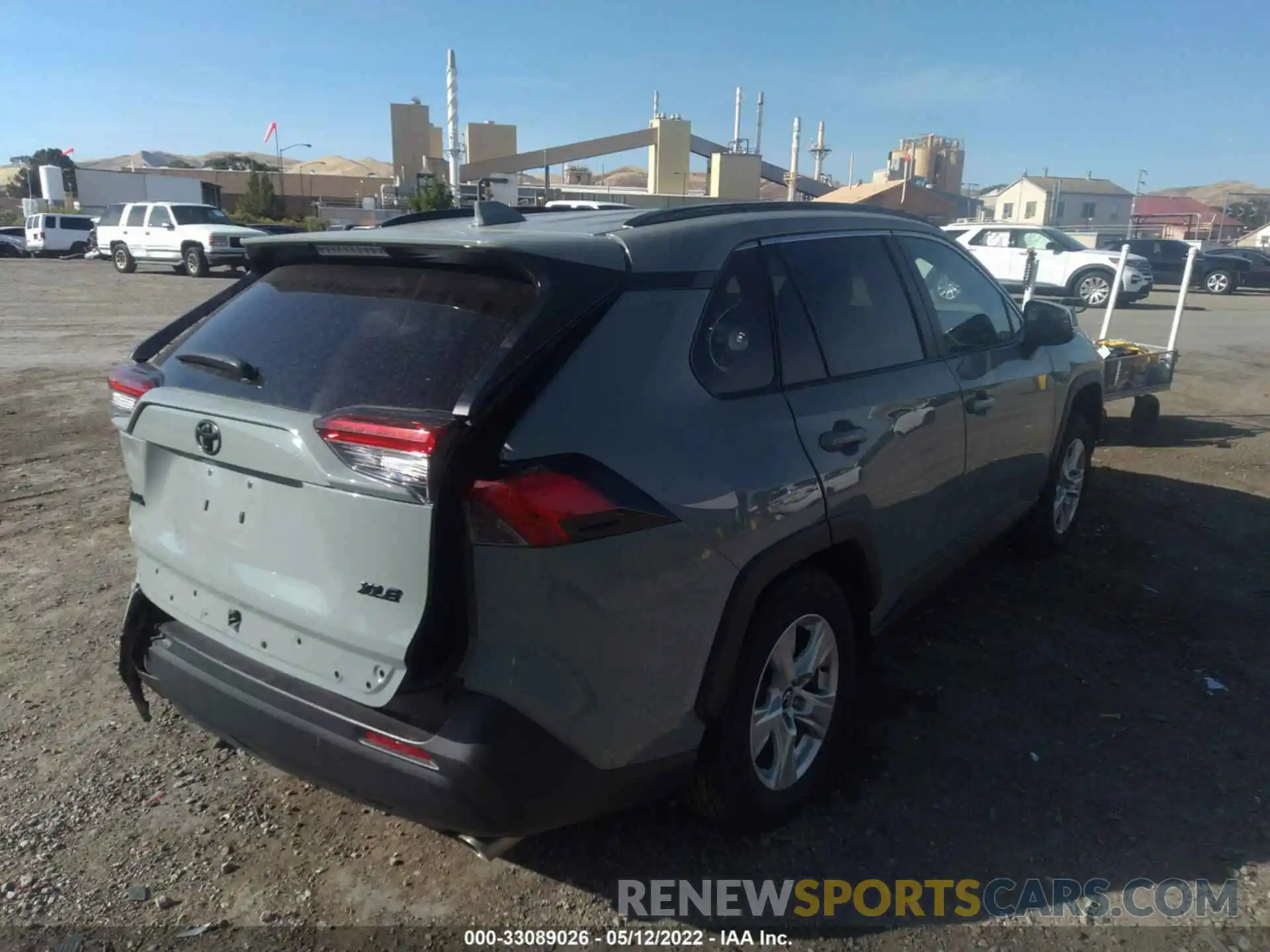 4 Photograph of a damaged car 2T3W1RFV7MW107613 TOYOTA RAV4 2021