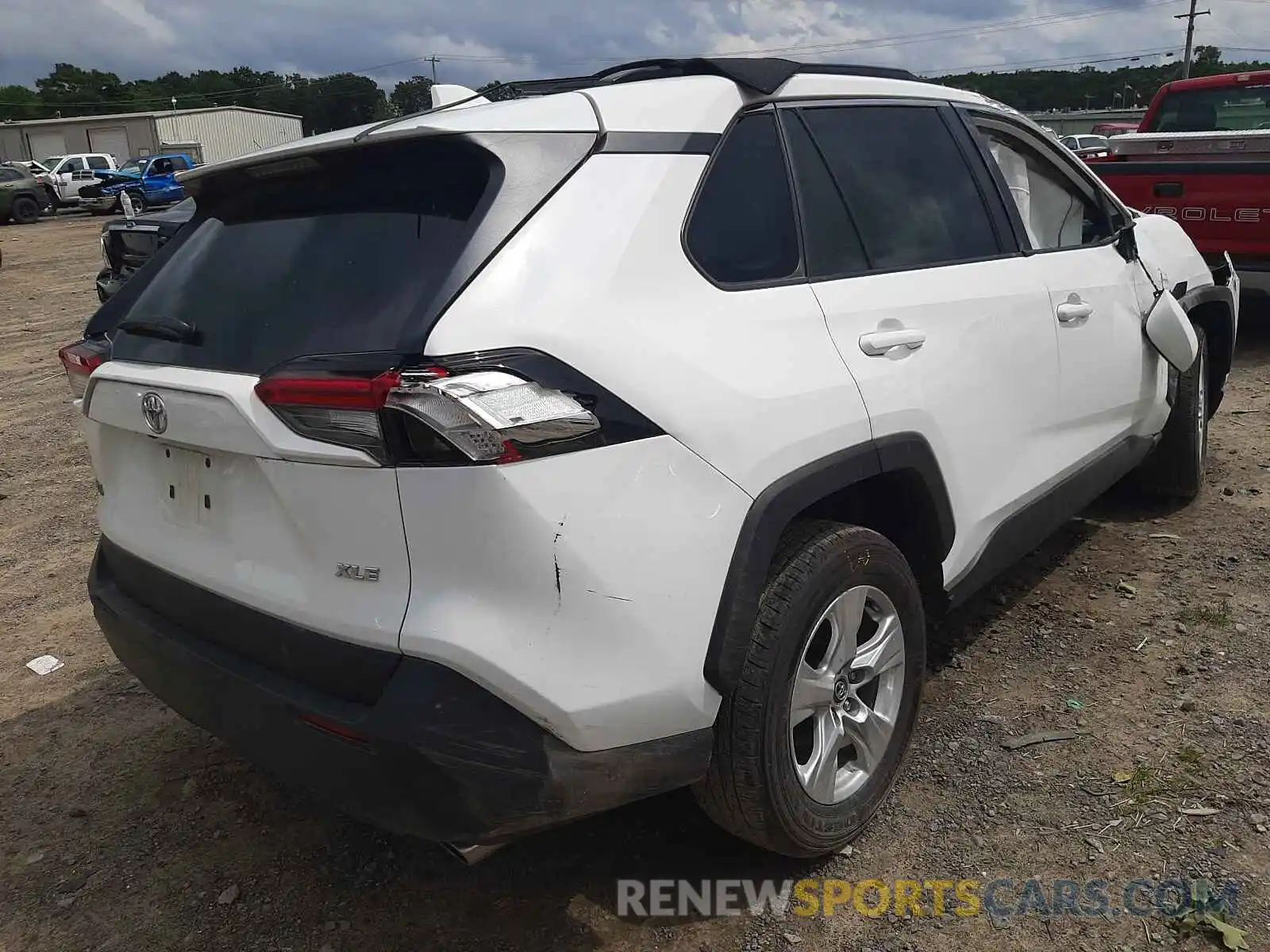 4 Photograph of a damaged car 2T3W1RFV7MW108096 TOYOTA RAV4 2021