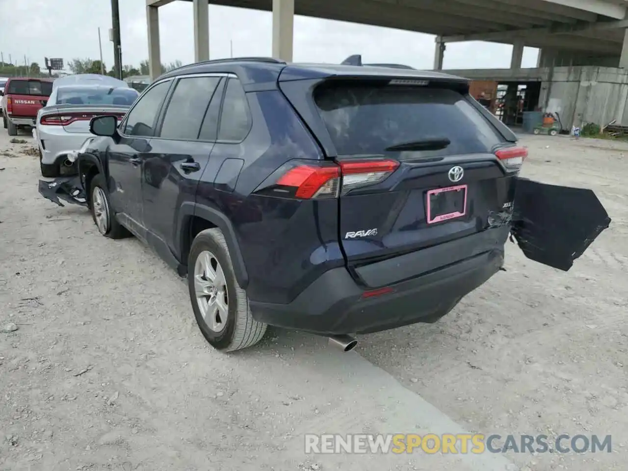 3 Photograph of a damaged car 2T3W1RFV7MW108888 TOYOTA RAV4 2021