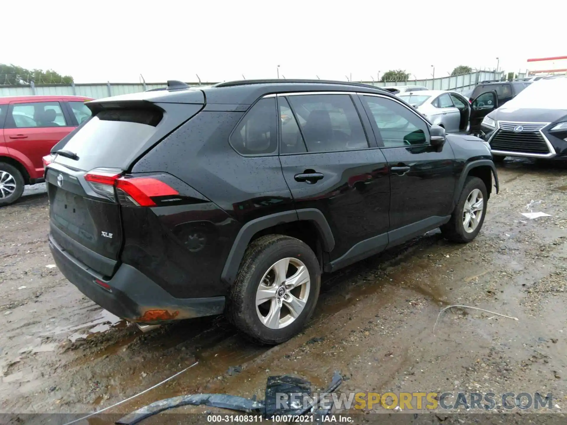 4 Photograph of a damaged car 2T3W1RFV7MW111709 TOYOTA RAV4 2021