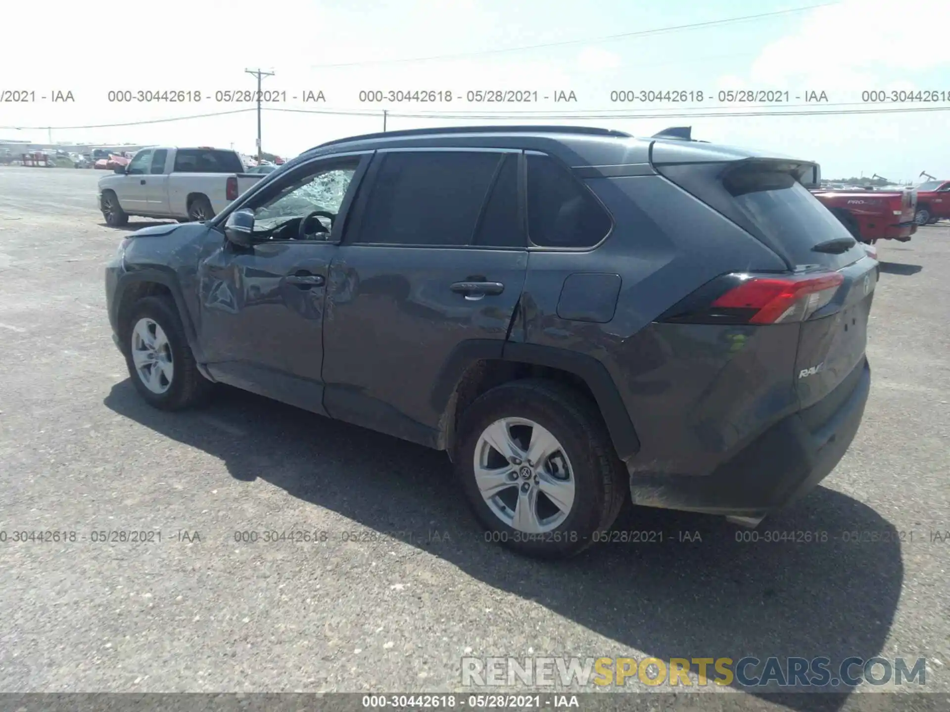 3 Photograph of a damaged car 2T3W1RFV7MW116117 TOYOTA RAV4 2021