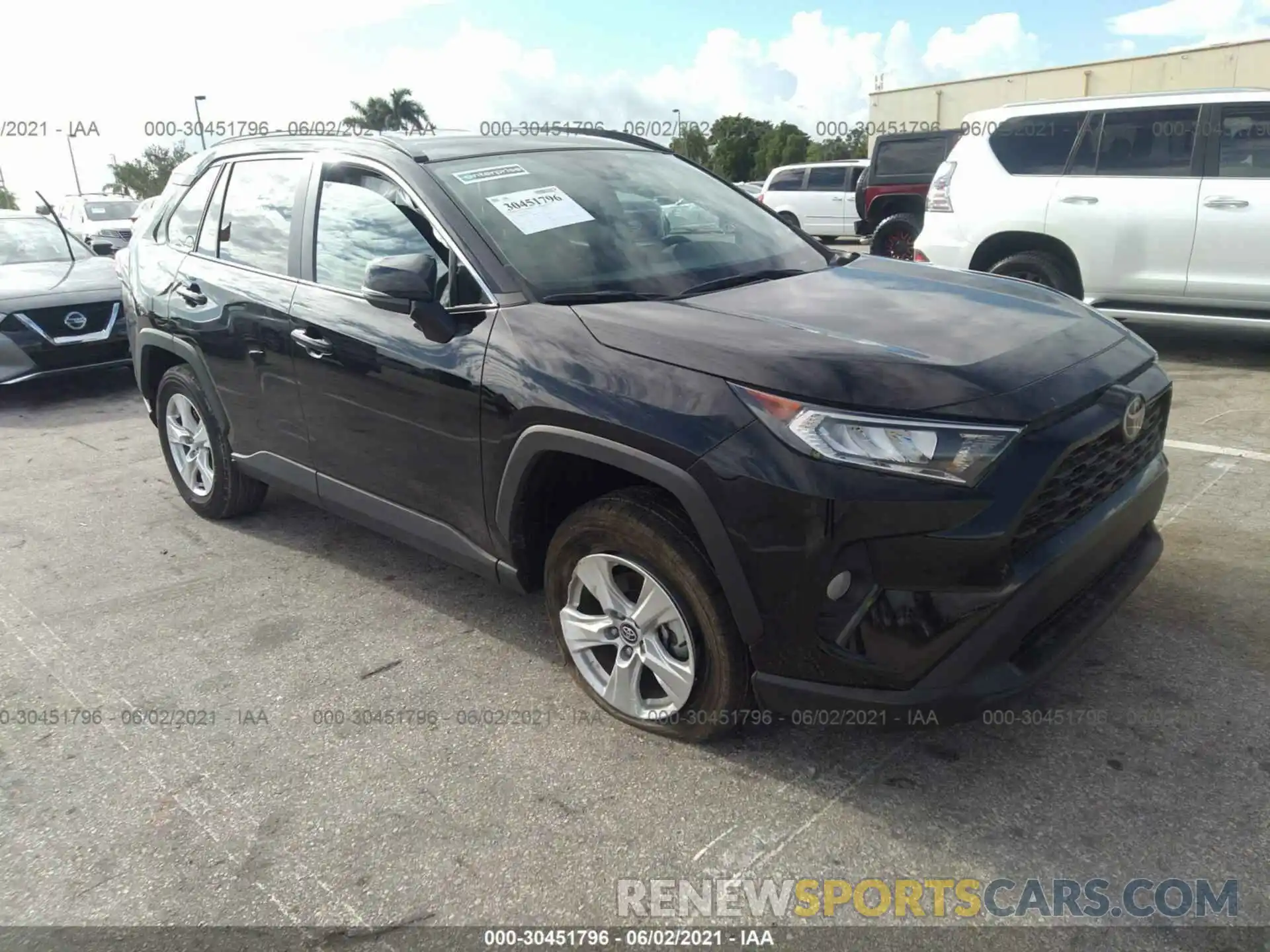 1 Photograph of a damaged car 2T3W1RFV7MW116618 TOYOTA RAV4 2021