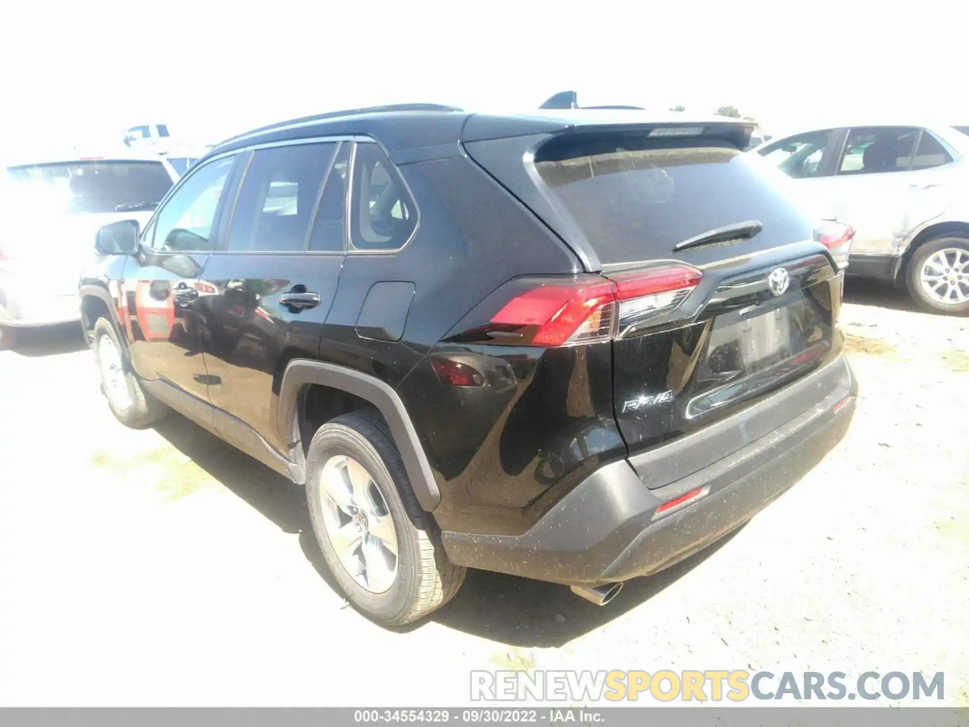 3 Photograph of a damaged car 2T3W1RFV7MW137467 TOYOTA RAV4 2021