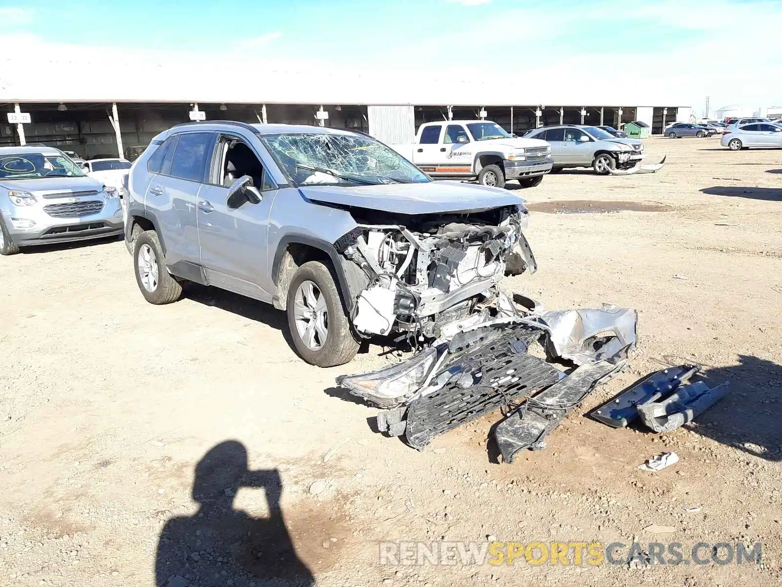 1 Photograph of a damaged car 2T3W1RFV7MW138604 TOYOTA RAV4 2021