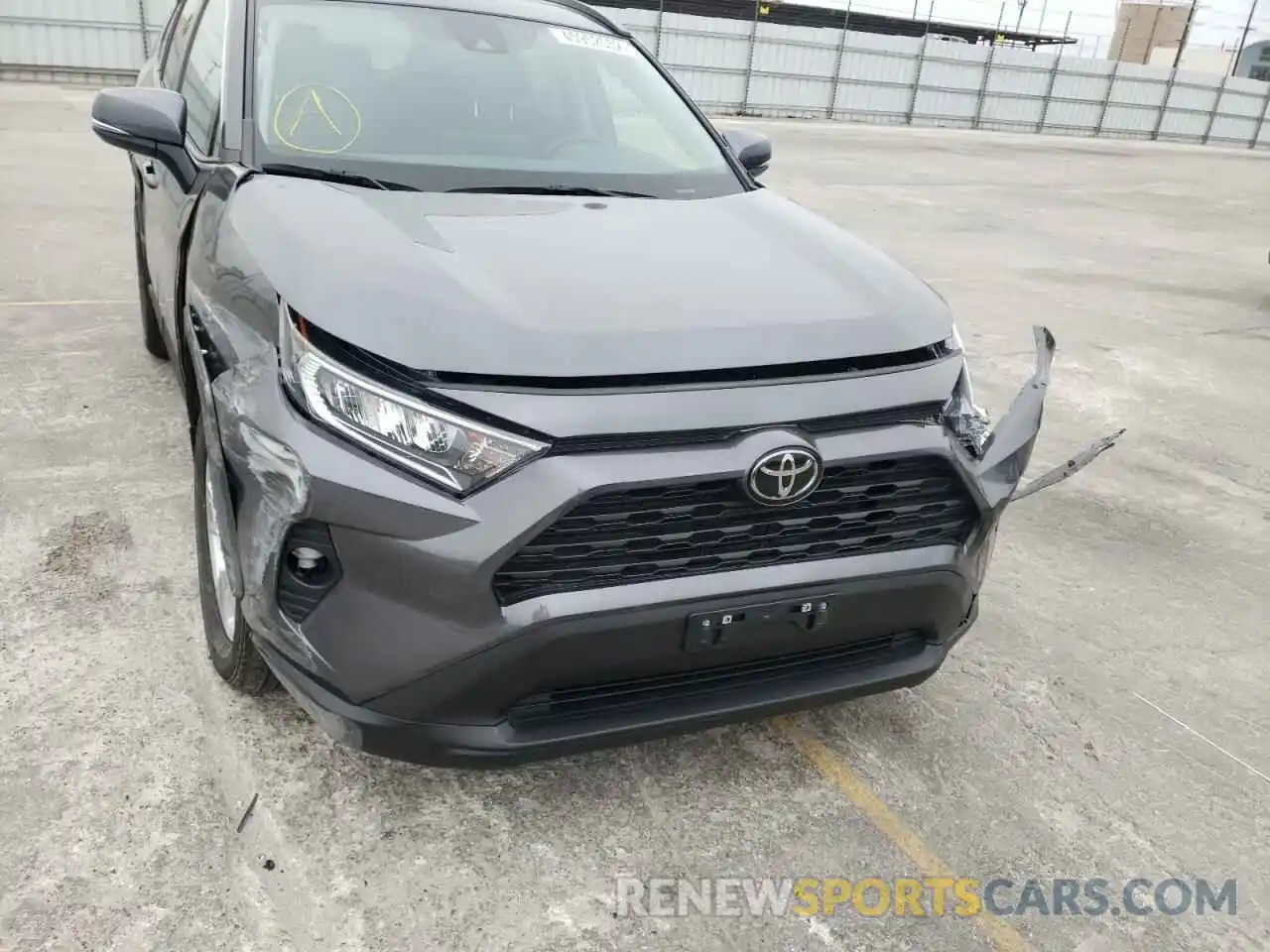 9 Photograph of a damaged car 2T3W1RFV7MW151837 TOYOTA RAV4 2021