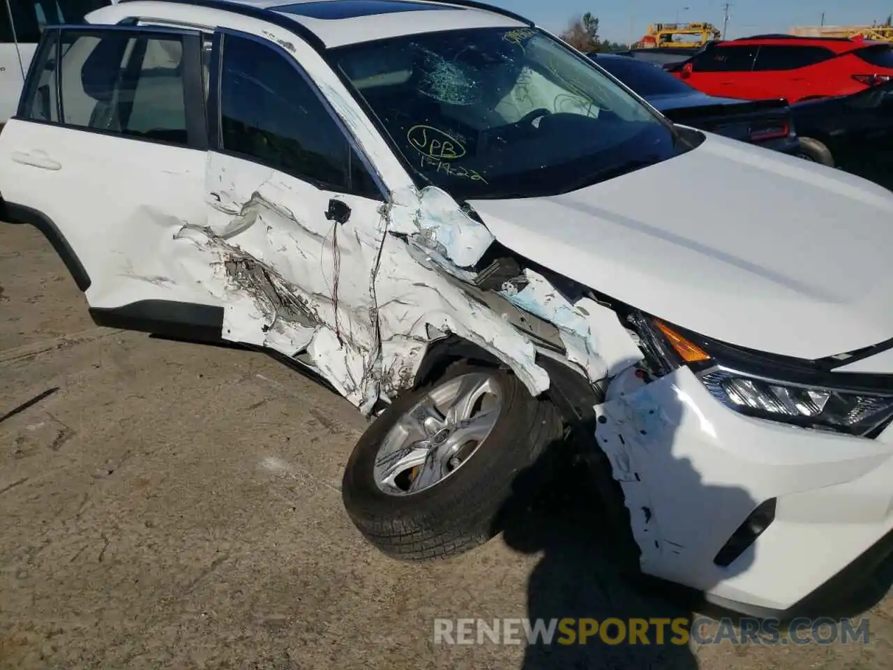 9 Photograph of a damaged car 2T3W1RFV7MW166340 TOYOTA RAV4 2021