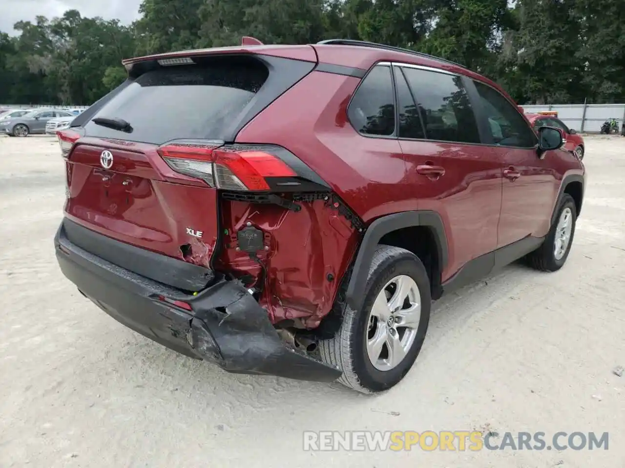 4 Photograph of a damaged car 2T3W1RFV7MW174793 TOYOTA RAV4 2021