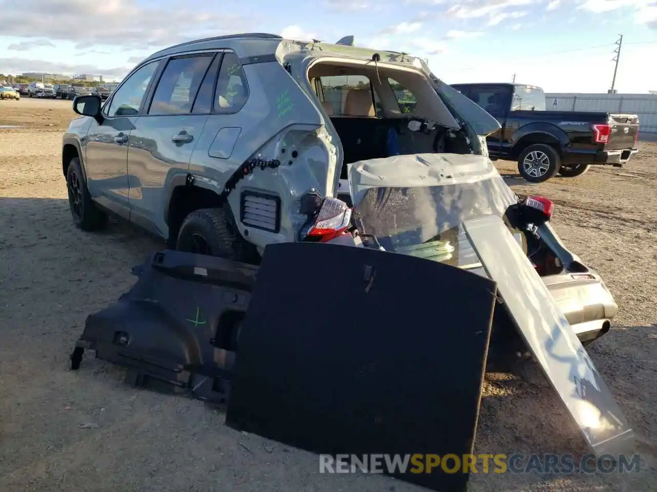 3 Photograph of a damaged car 2T3W1RFV7MW177273 TOYOTA RAV4 2021