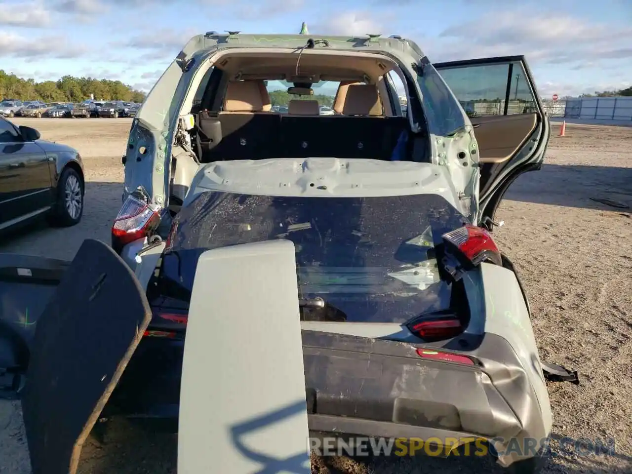 9 Photograph of a damaged car 2T3W1RFV7MW177273 TOYOTA RAV4 2021