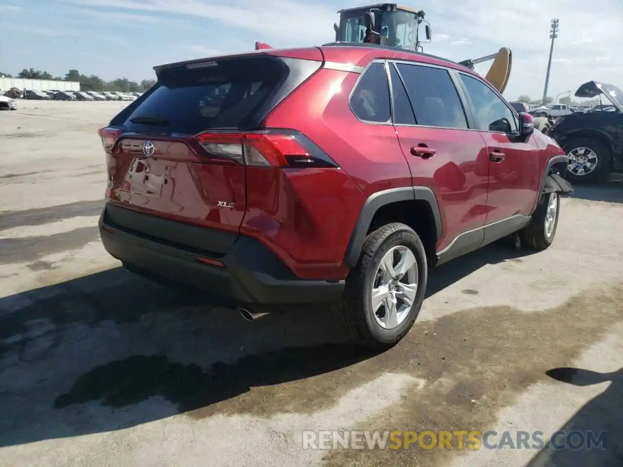 4 Photograph of a damaged car 2T3W1RFV7MW177452 TOYOTA RAV4 2021