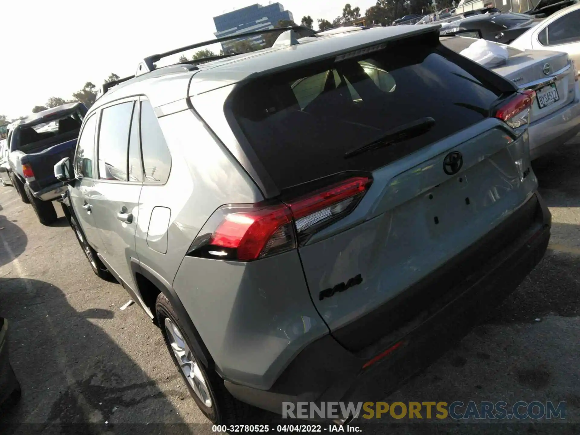 3 Photograph of a damaged car 2T3W1RFV7MW182084 TOYOTA RAV4 2021