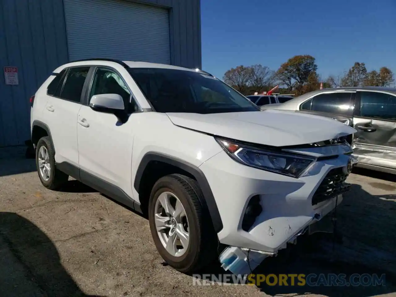 4 Photograph of a damaged car 2T3W1RFV8MC087762 TOYOTA RAV4 2021