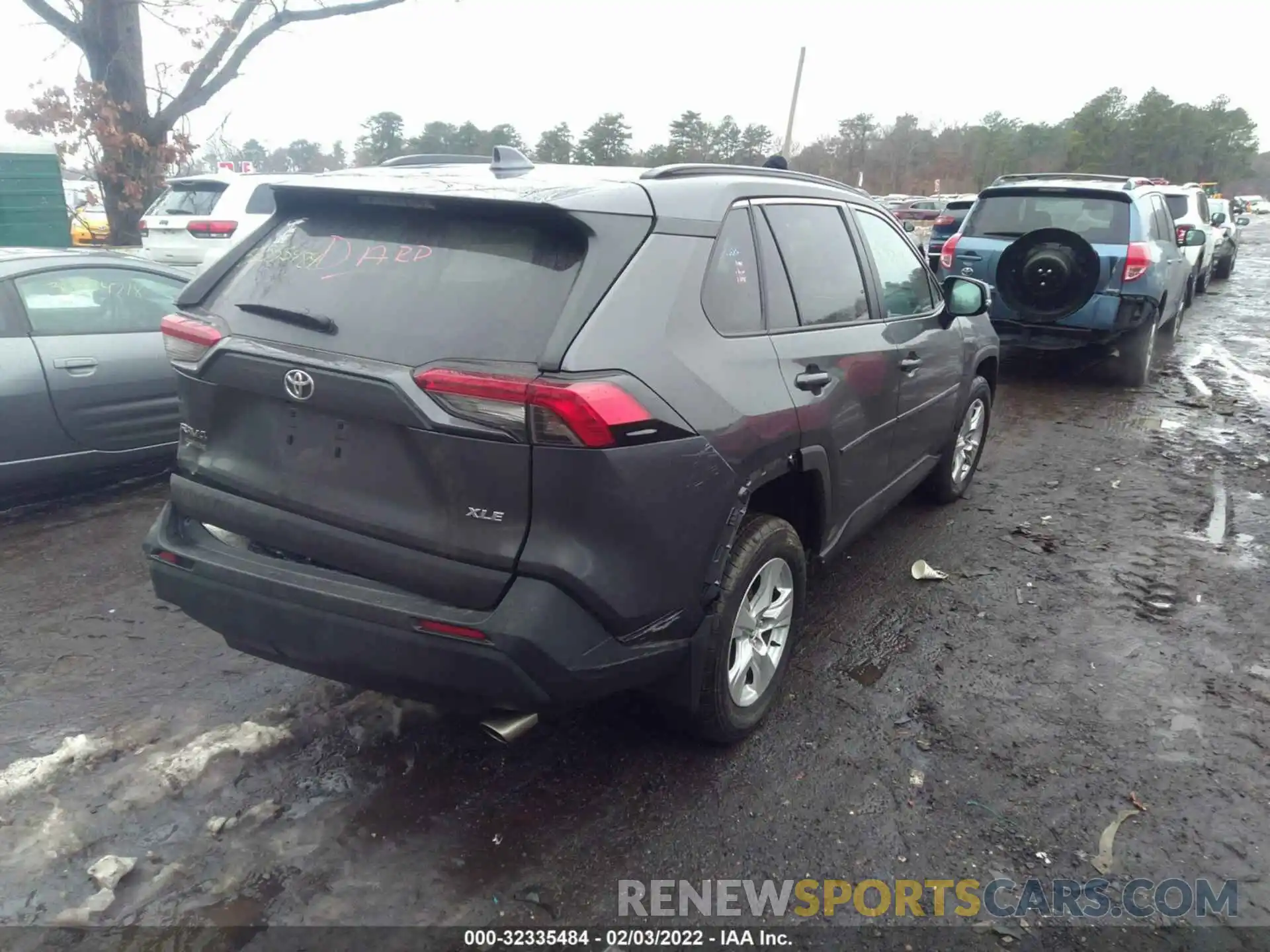 4 Photograph of a damaged car 2T3W1RFV8MC090273 TOYOTA RAV4 2021