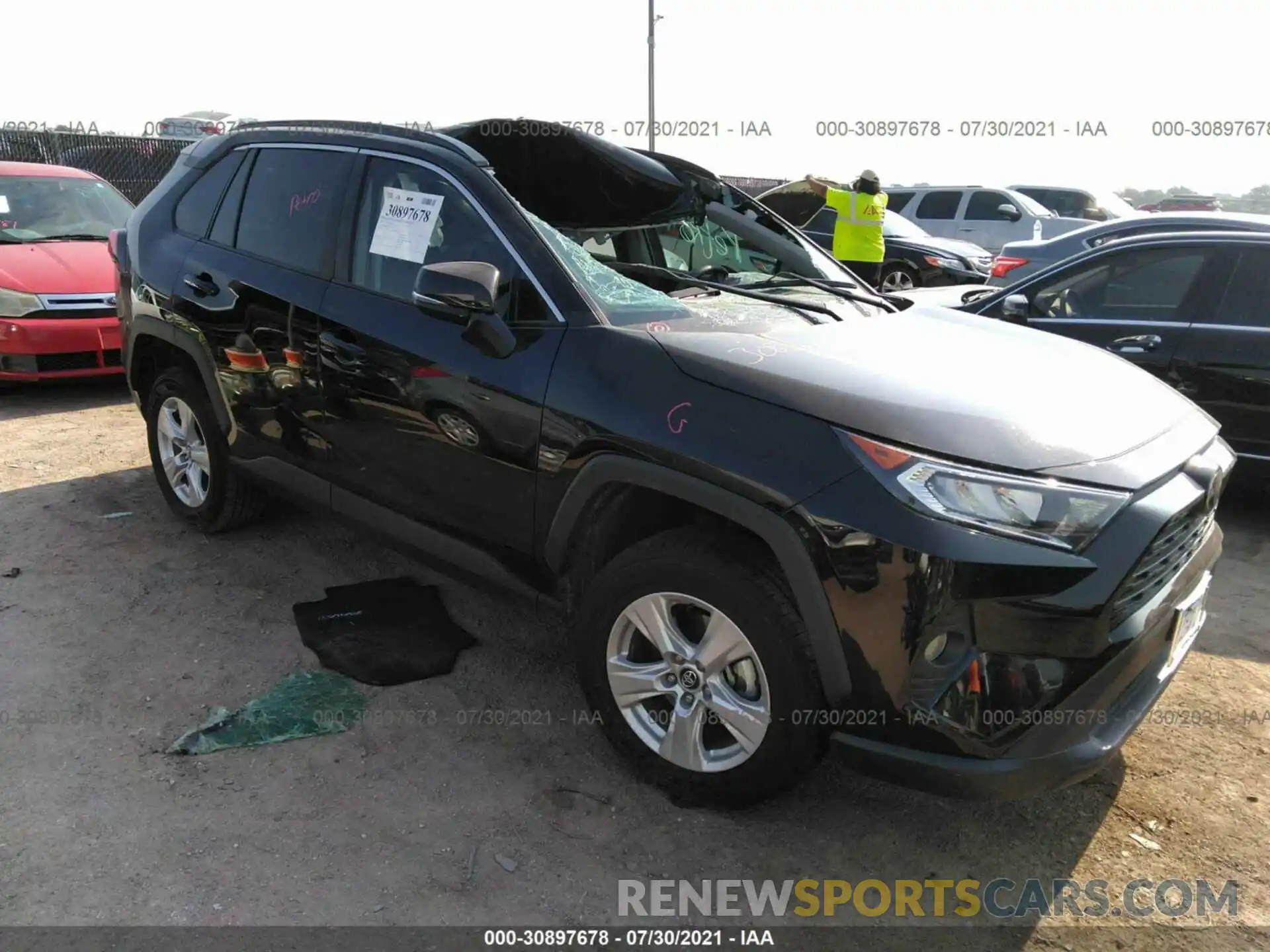 1 Photograph of a damaged car 2T3W1RFV8MC091195 TOYOTA RAV4 2021