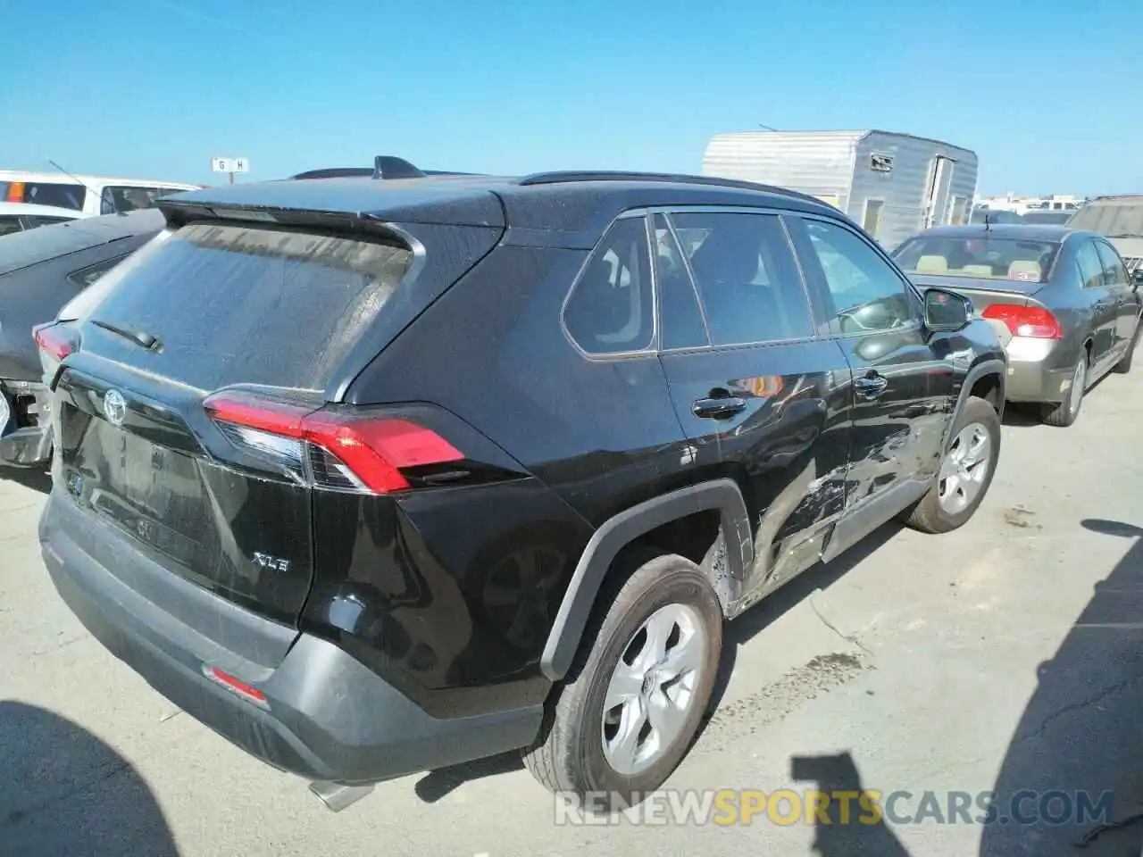 4 Photograph of a damaged car 2T3W1RFV8MC095165 TOYOTA RAV4 2021